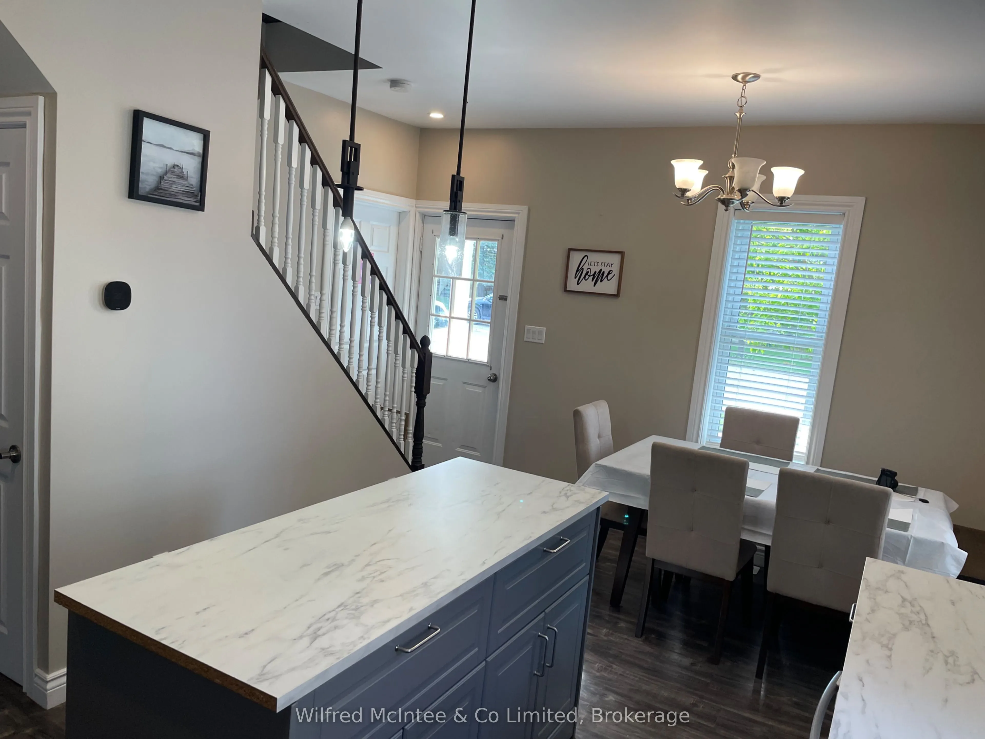 49 Absalom Street W
