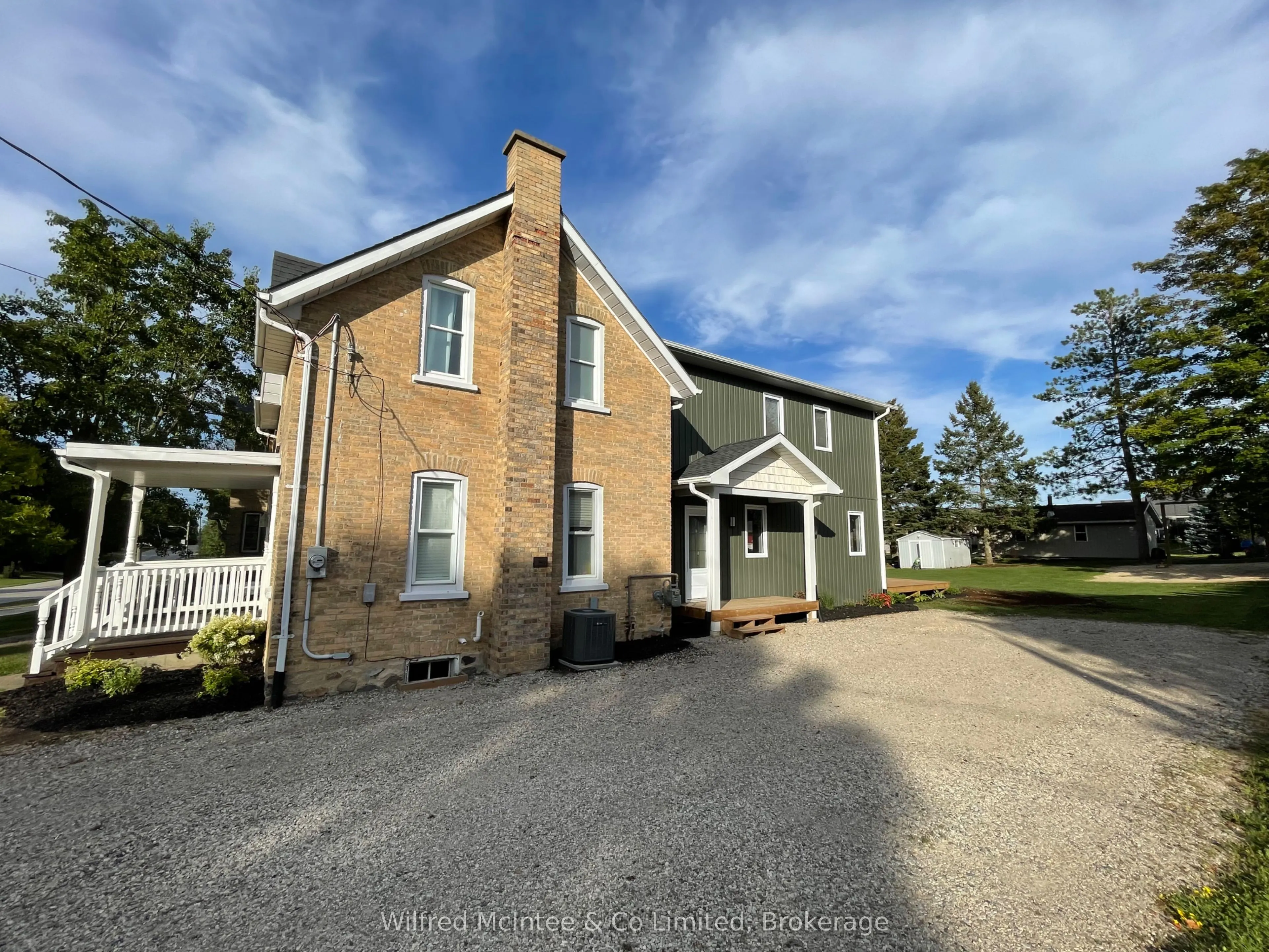 49 Absalom Street W