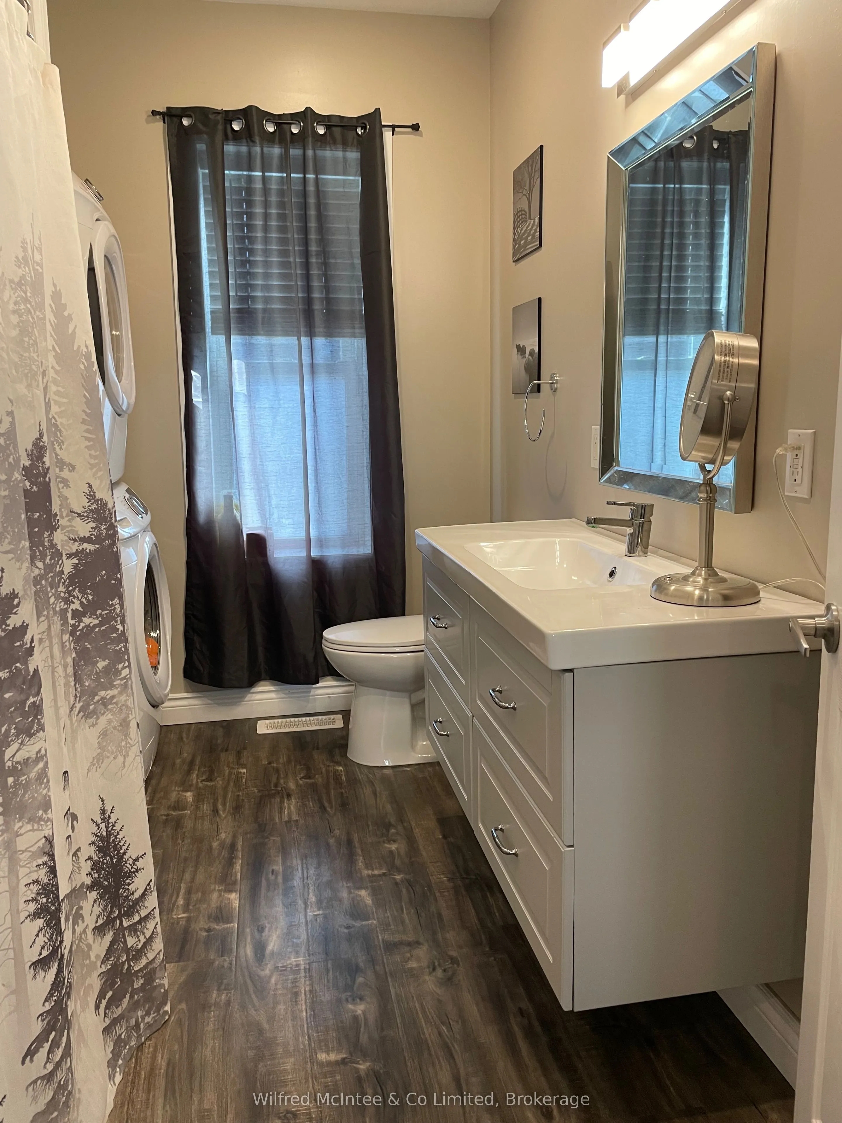 49 Absalom Street W
