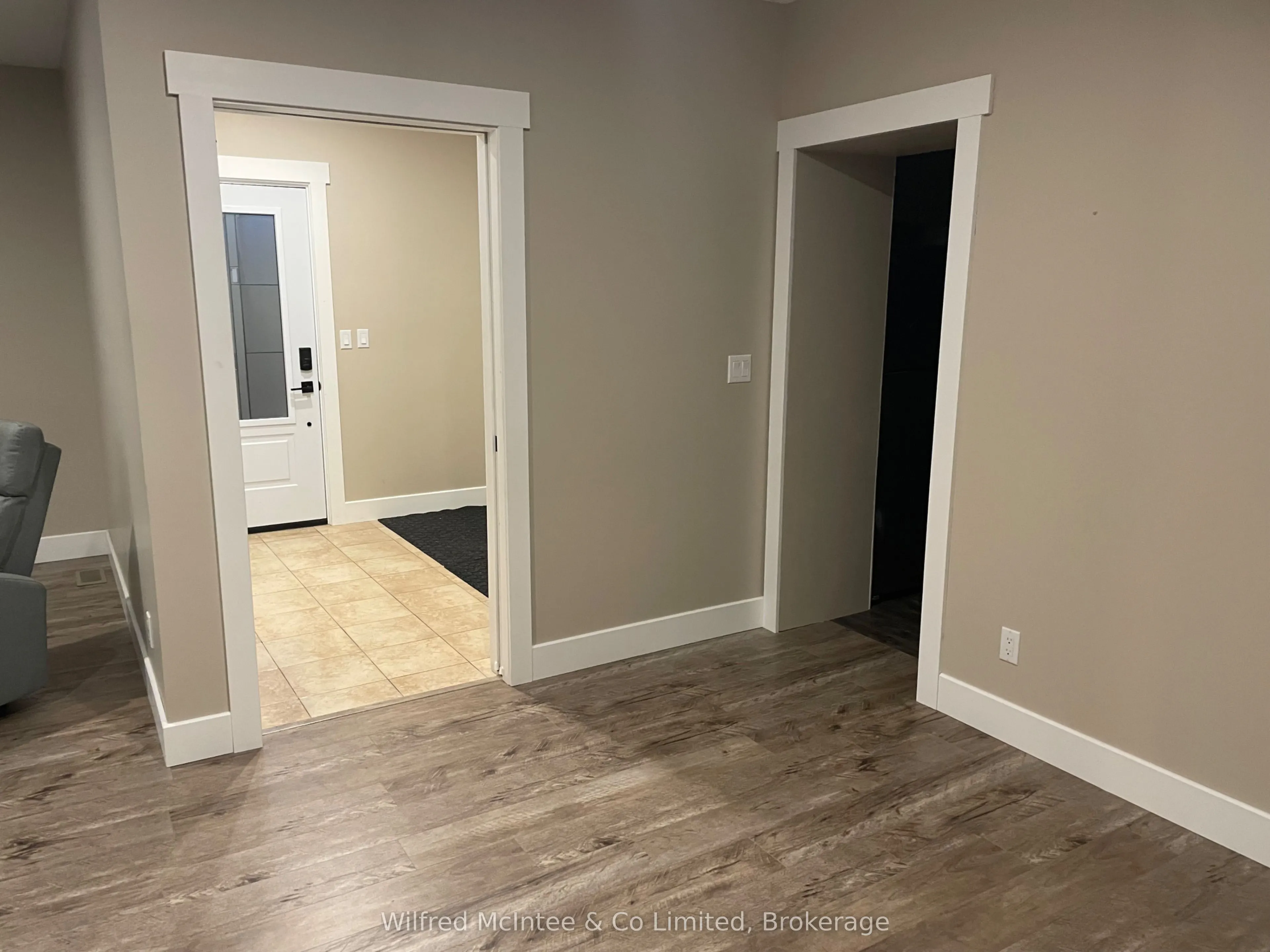 49 Absalom Street W