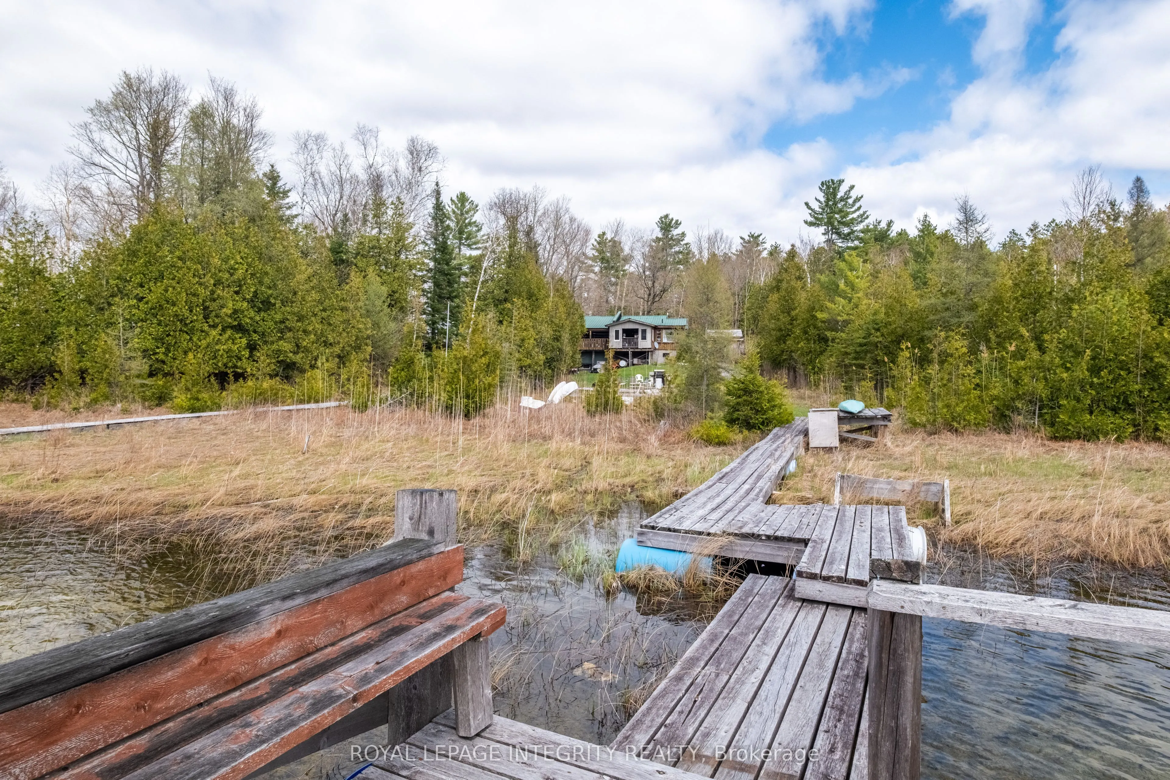 817 Darling Concession 7 Road