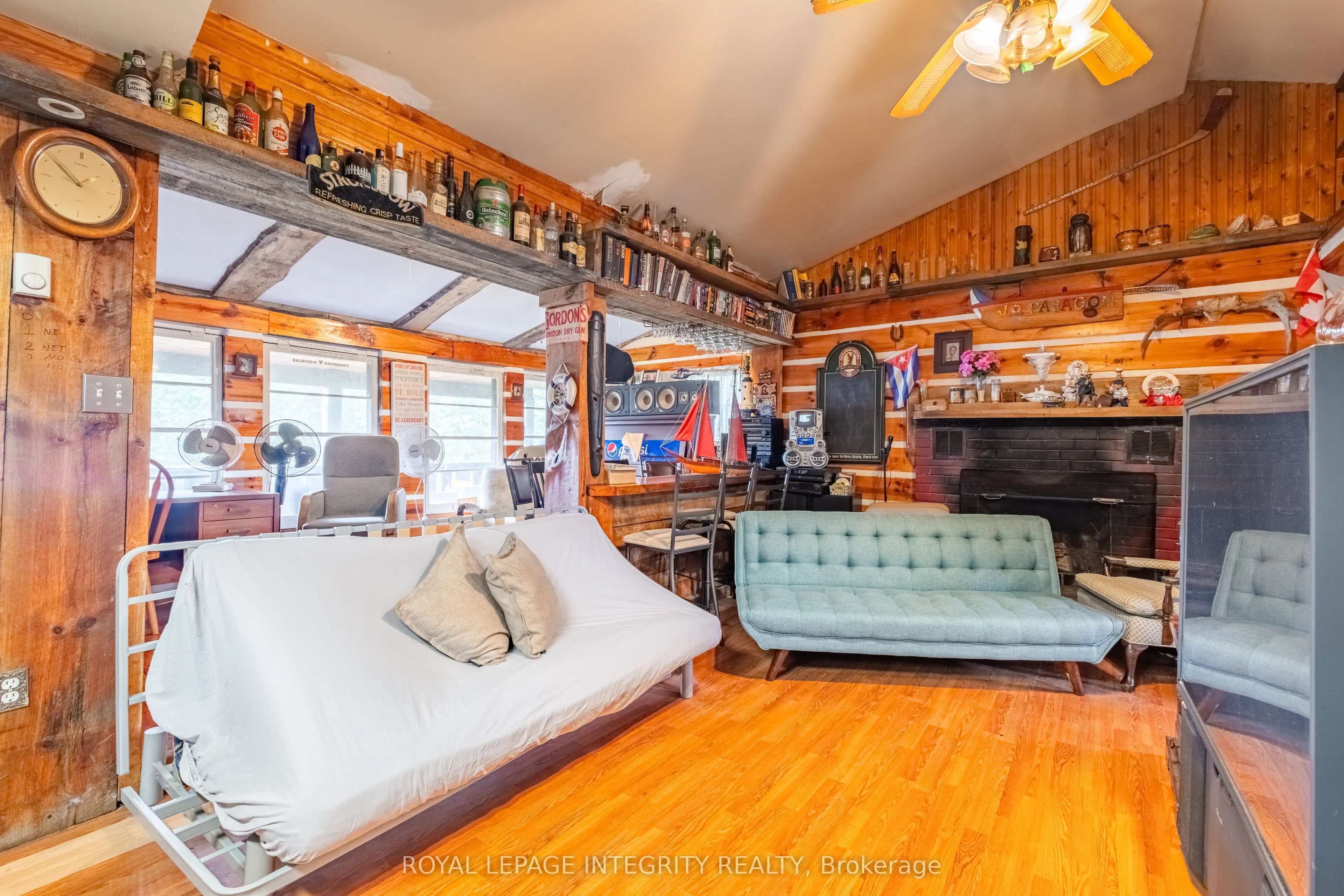 817 Darling Concession 7 Road