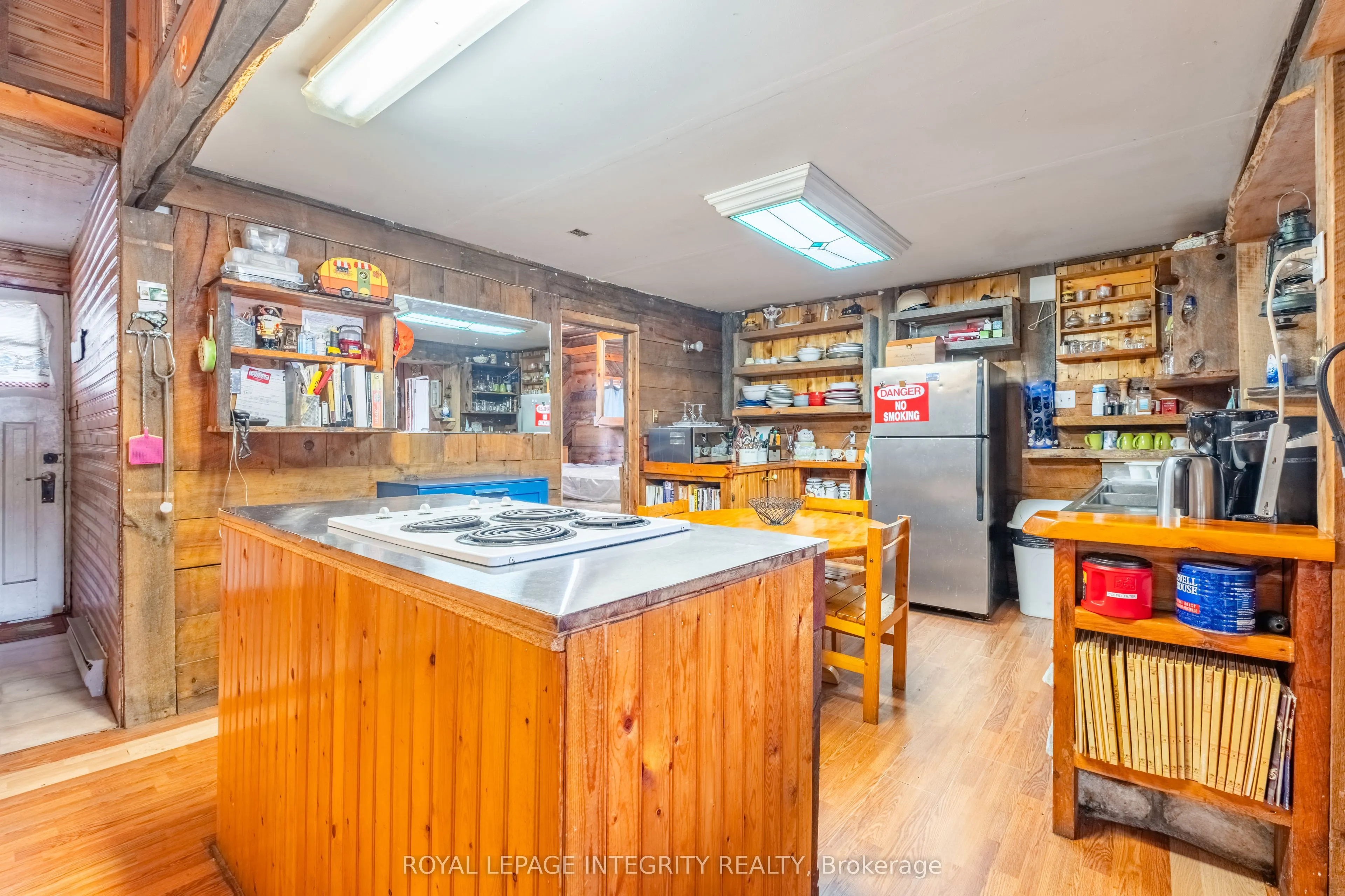 817 Darling Concession 7 Road