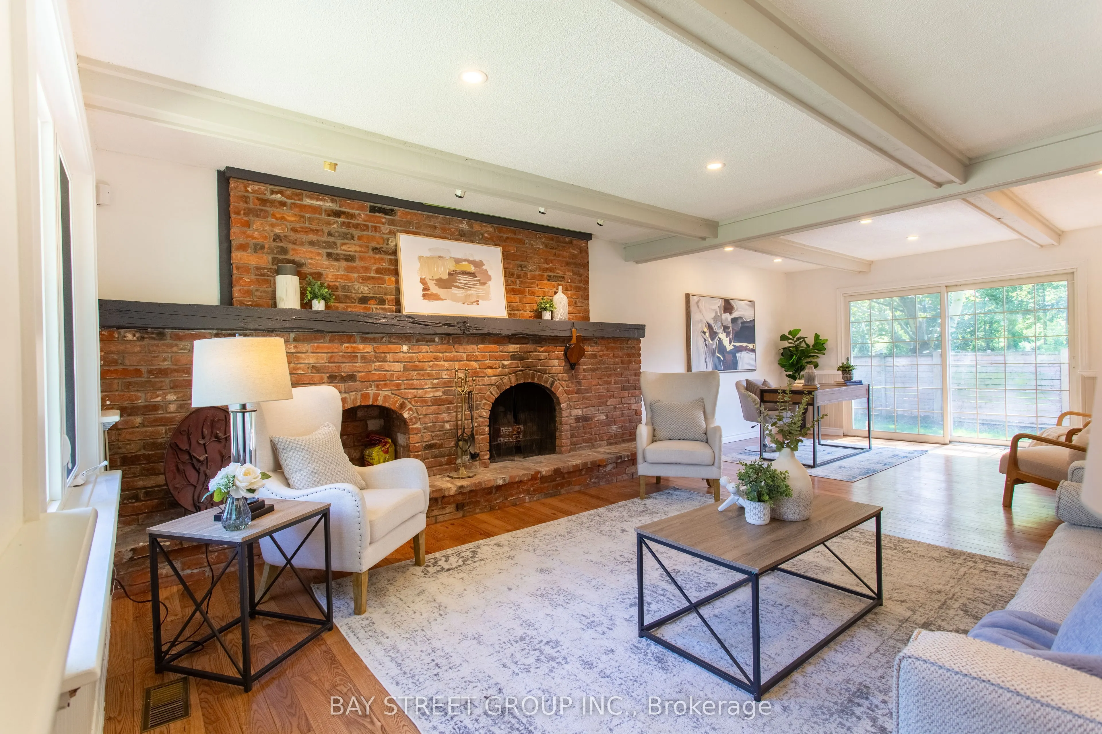 2 Parklane Crescent S