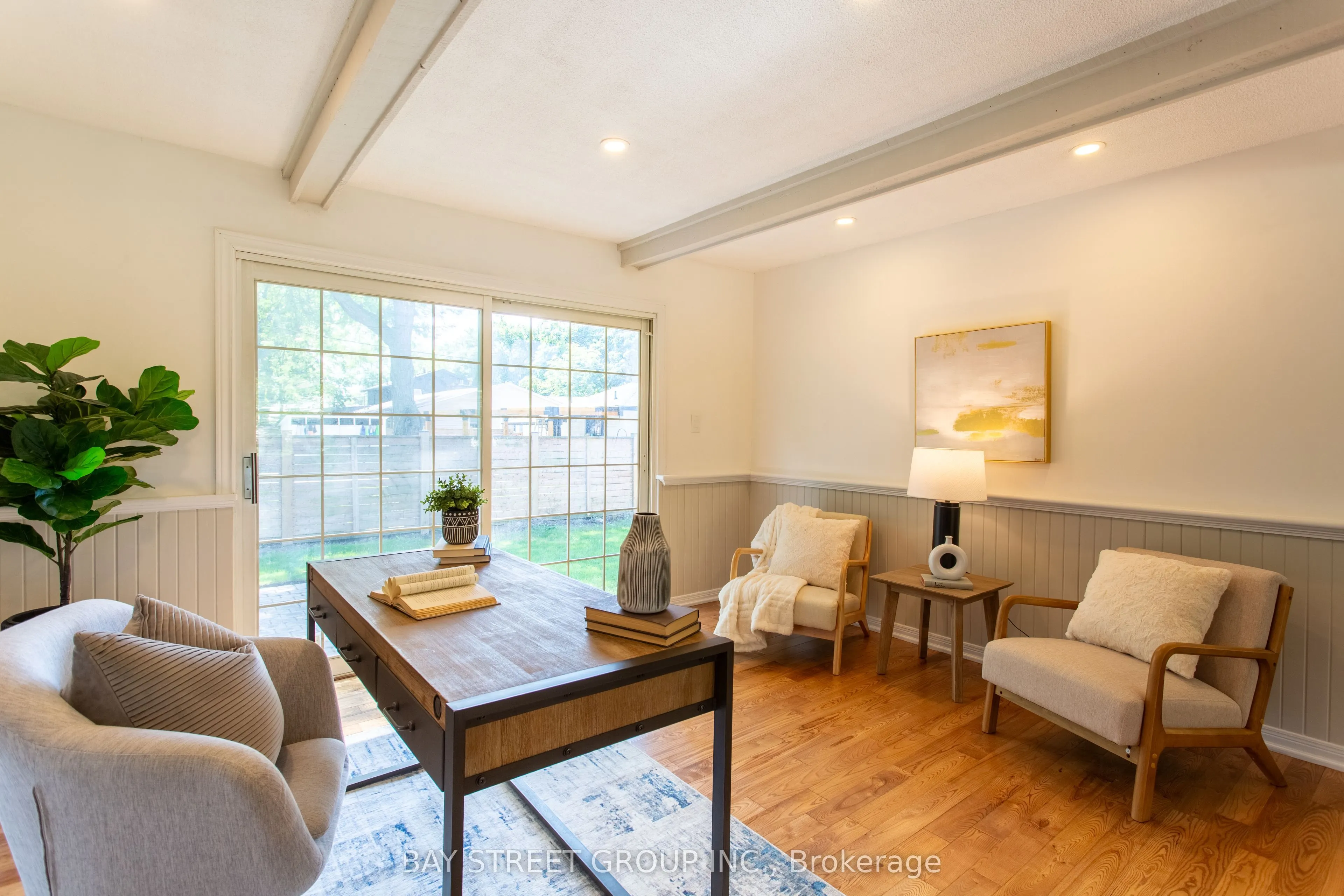 2 Parklane Crescent S