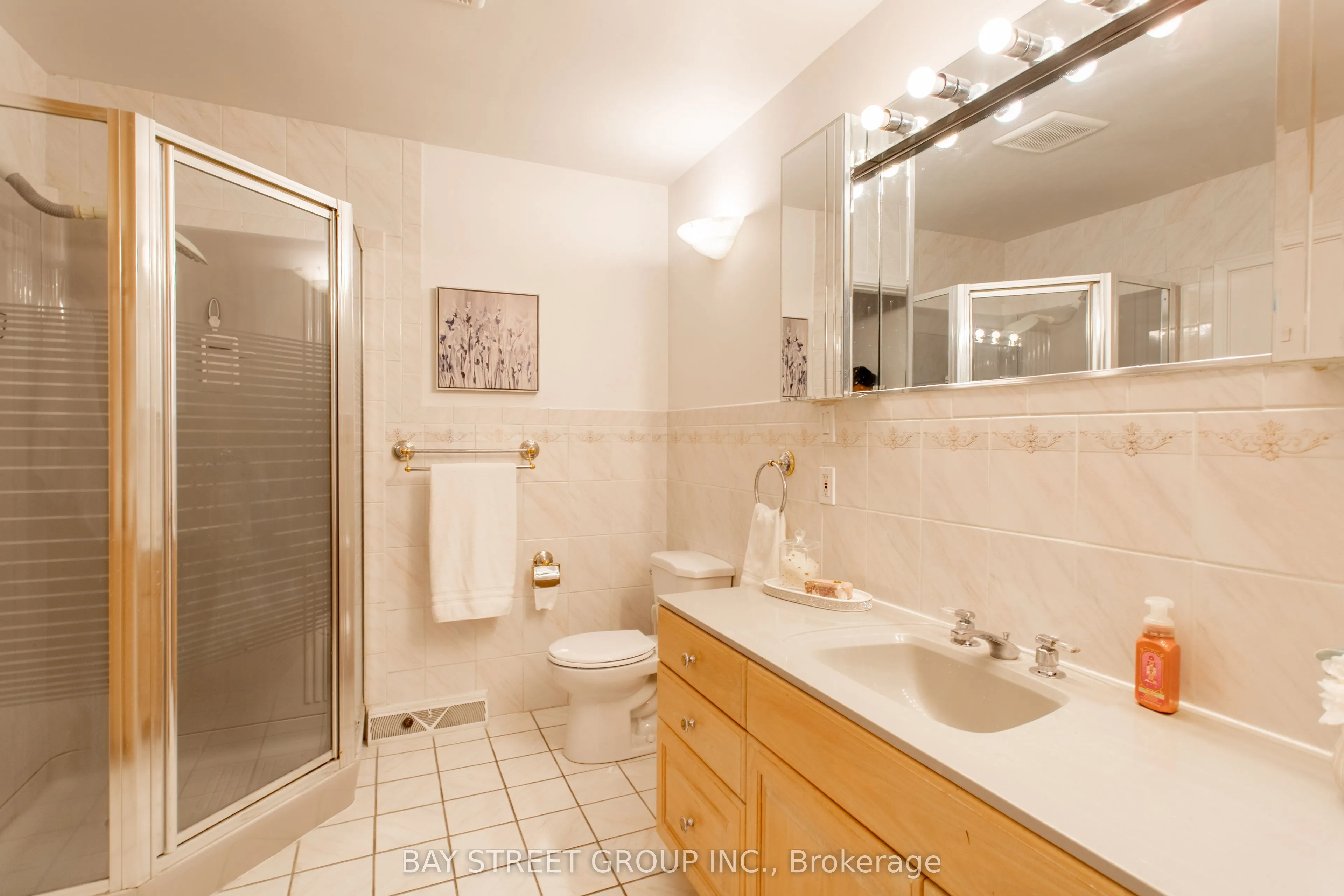 2 Parklane Crescent S