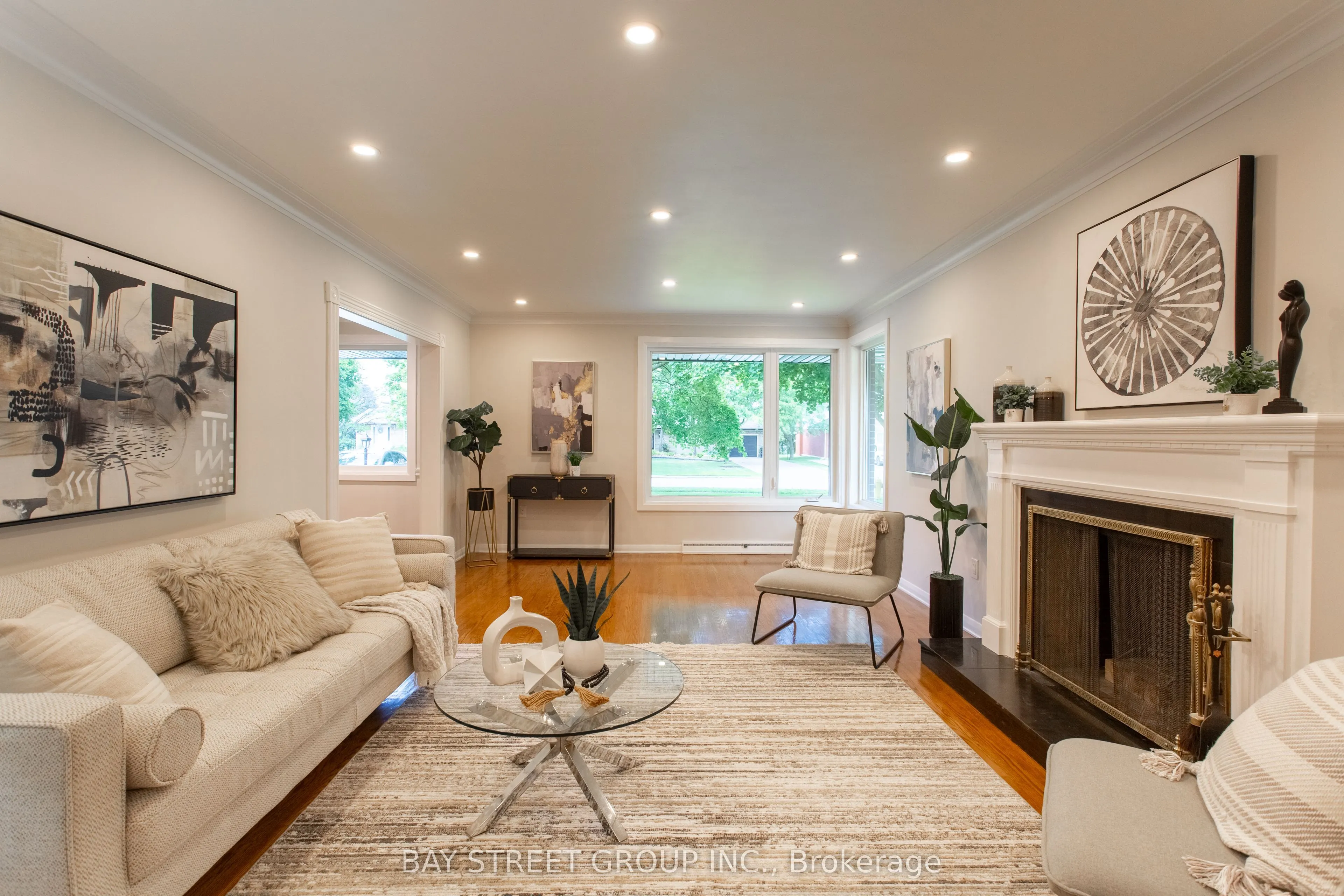 2 Parklane Crescent S