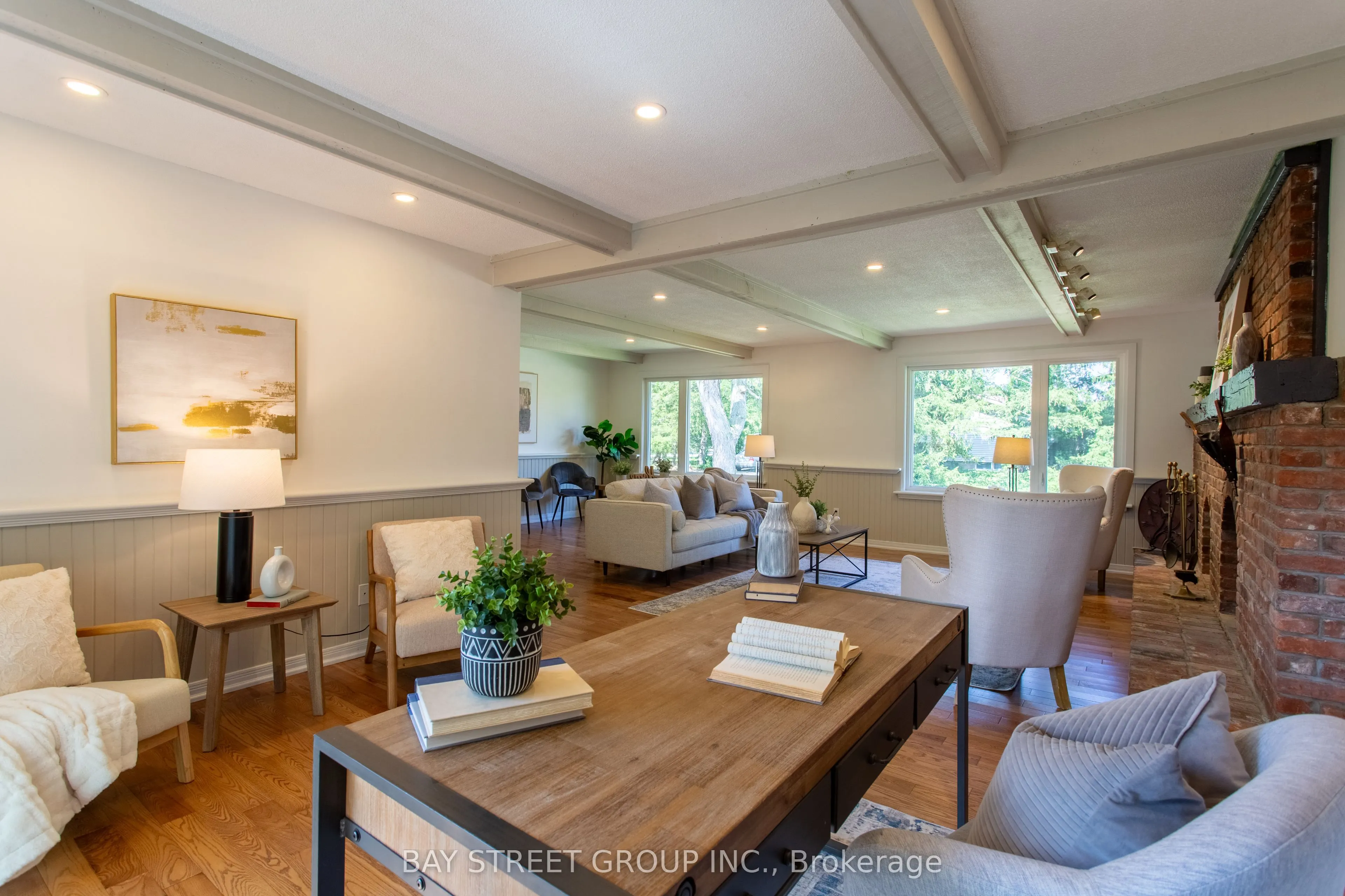 2 Parklane Crescent S