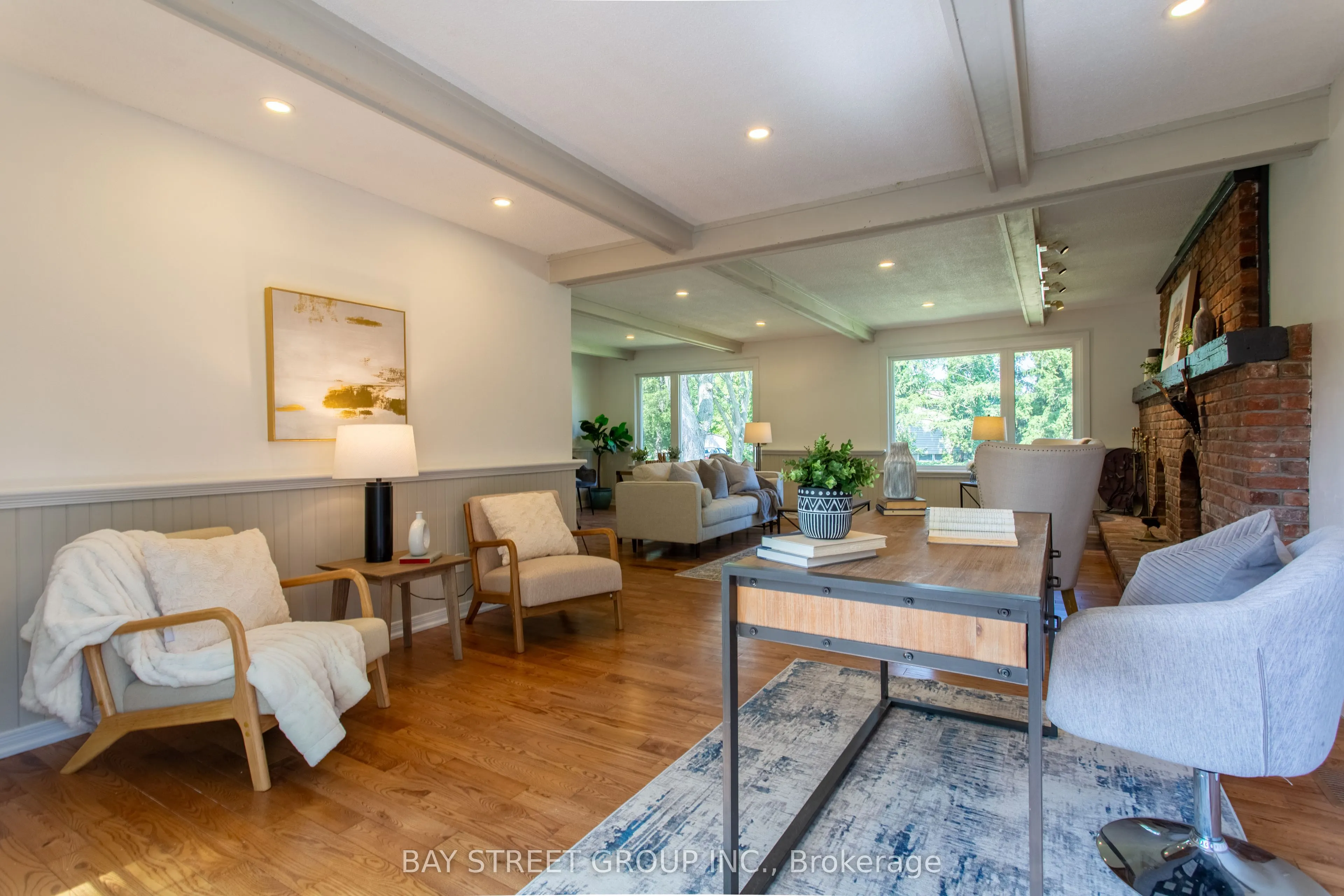 2 Parklane Crescent S