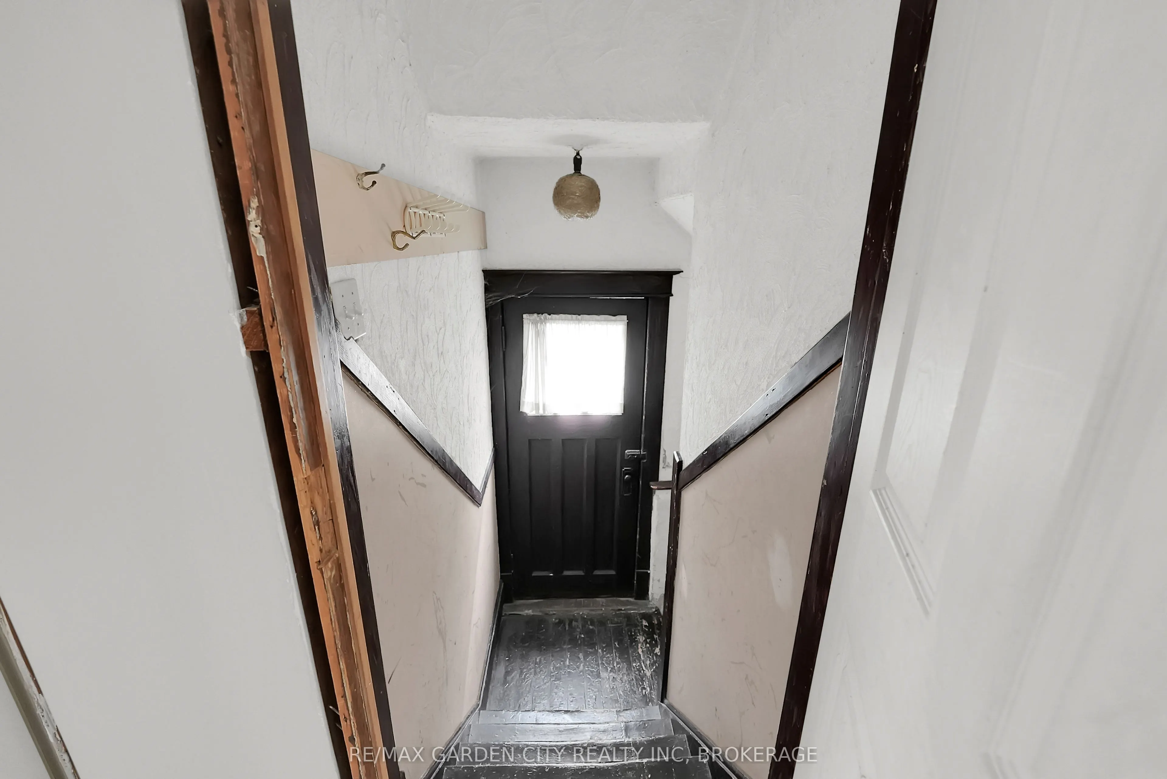 111 Lowell Avenue