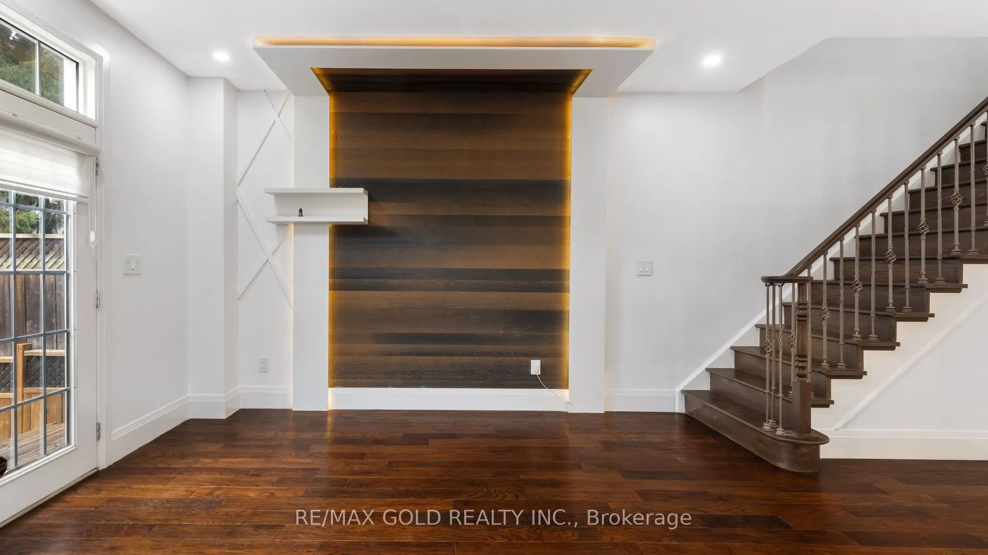 30 Sunnycroft Court