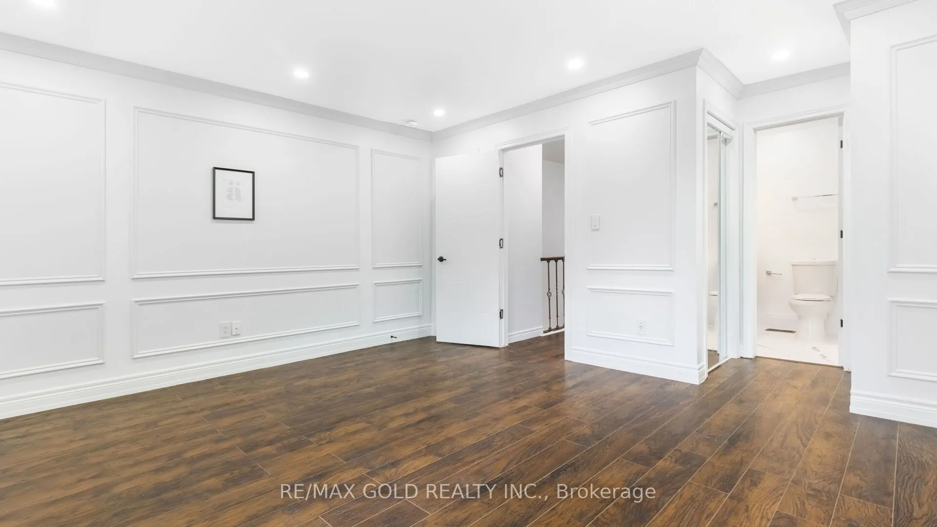 30 Sunnycroft Court
