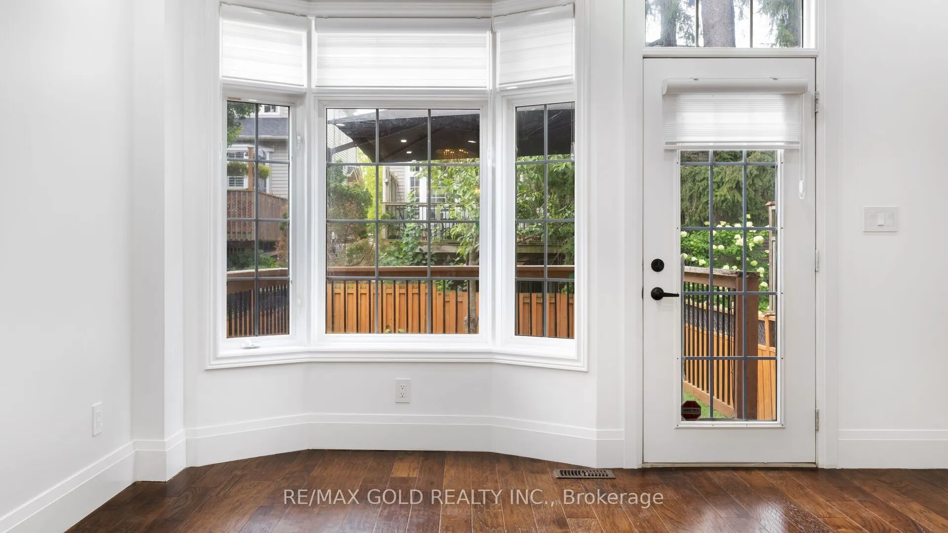 30 Sunnycroft Court