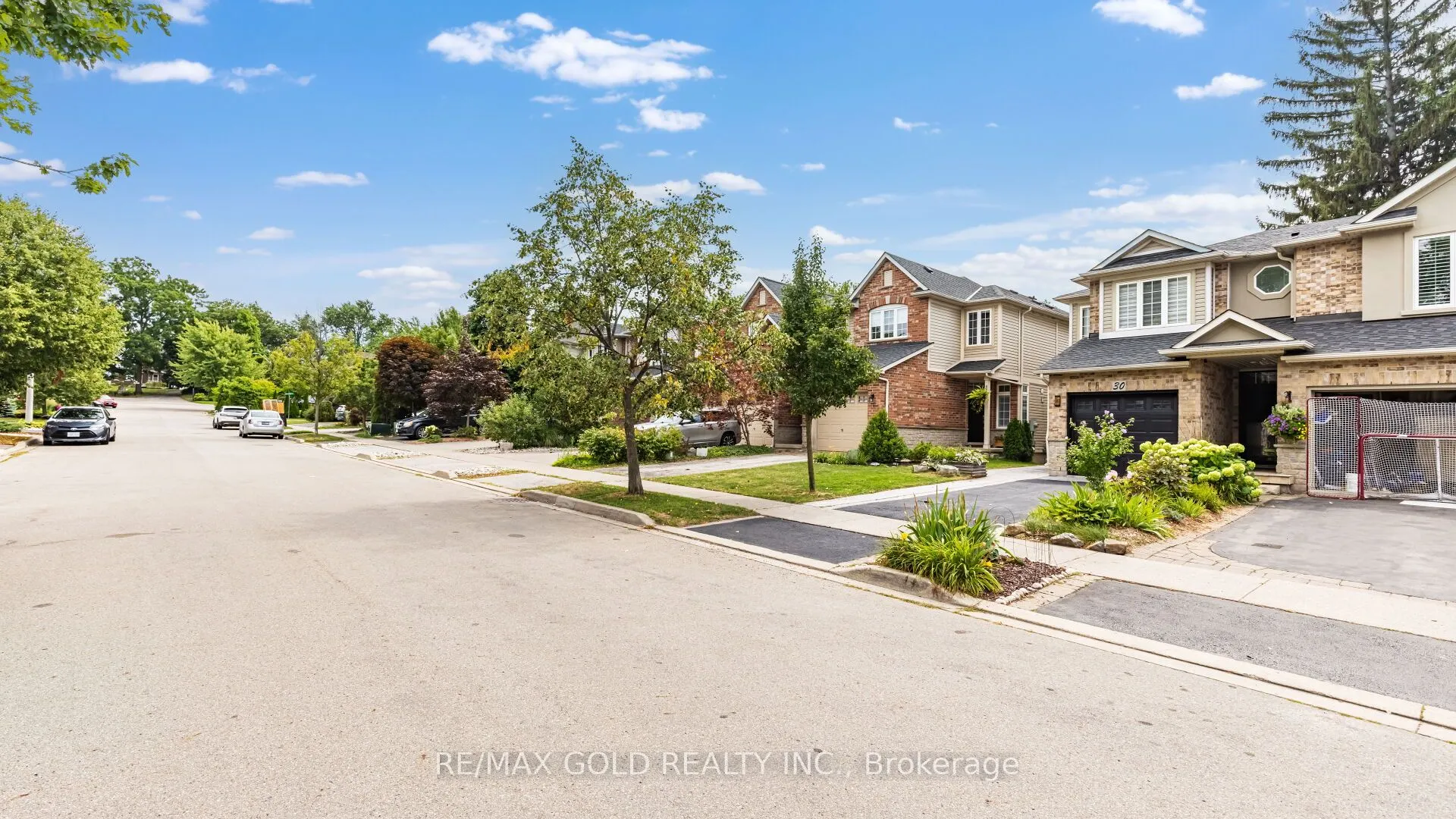 30 Sunnycroft Court