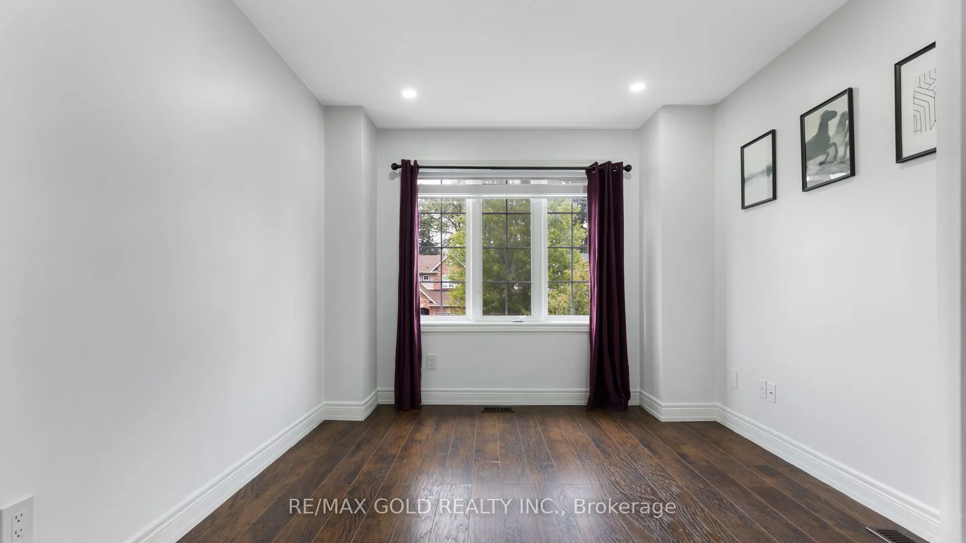 30 Sunnycroft Court