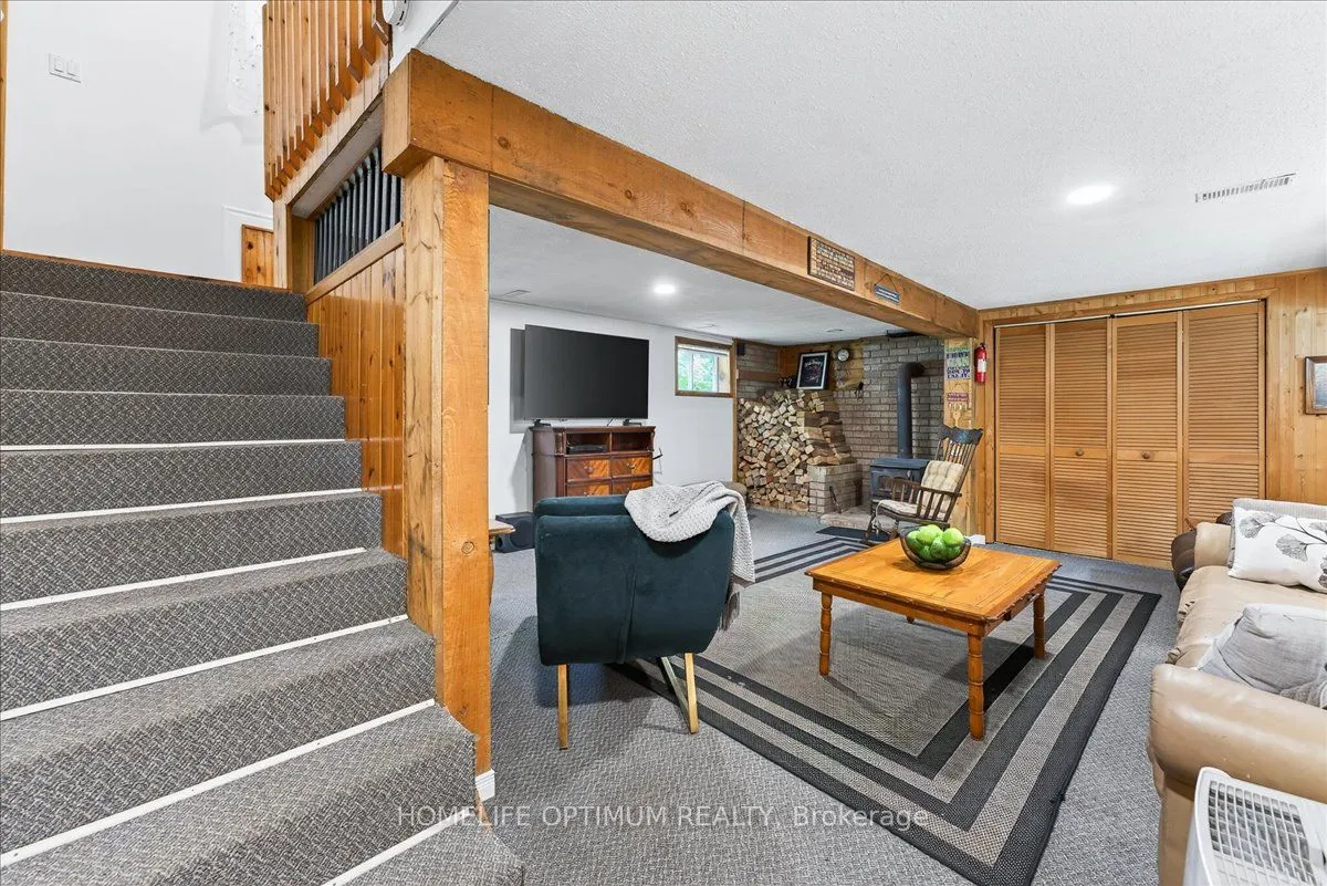 788 Muskoka Rd. 3 Road N