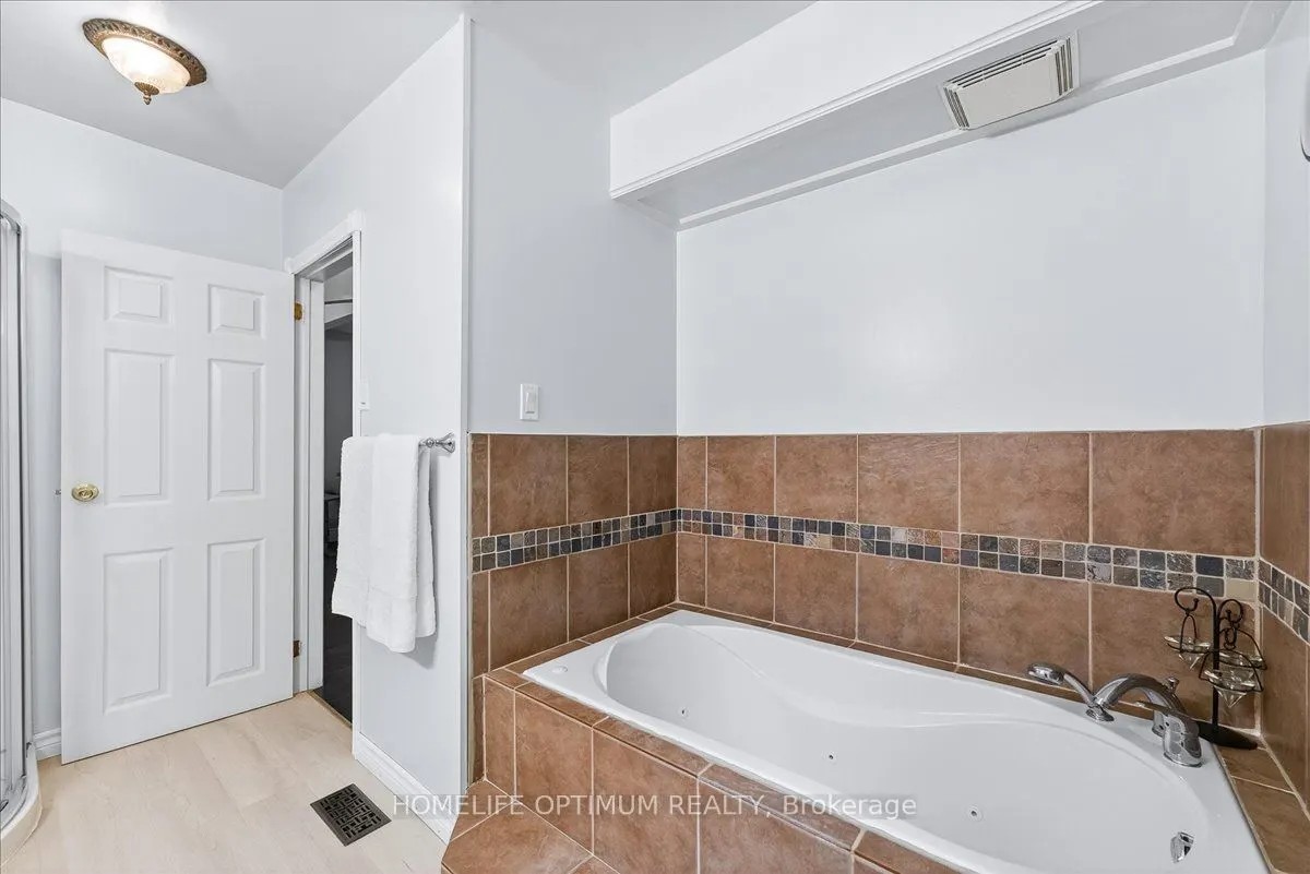 788 Muskoka Rd. 3 Road N