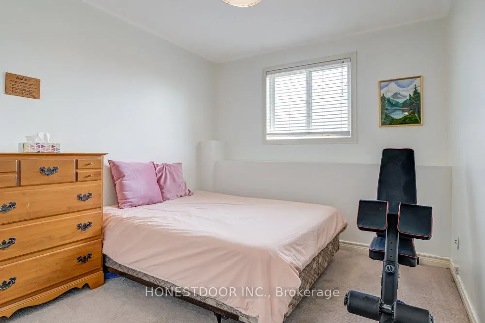 111 Grey Street, #204