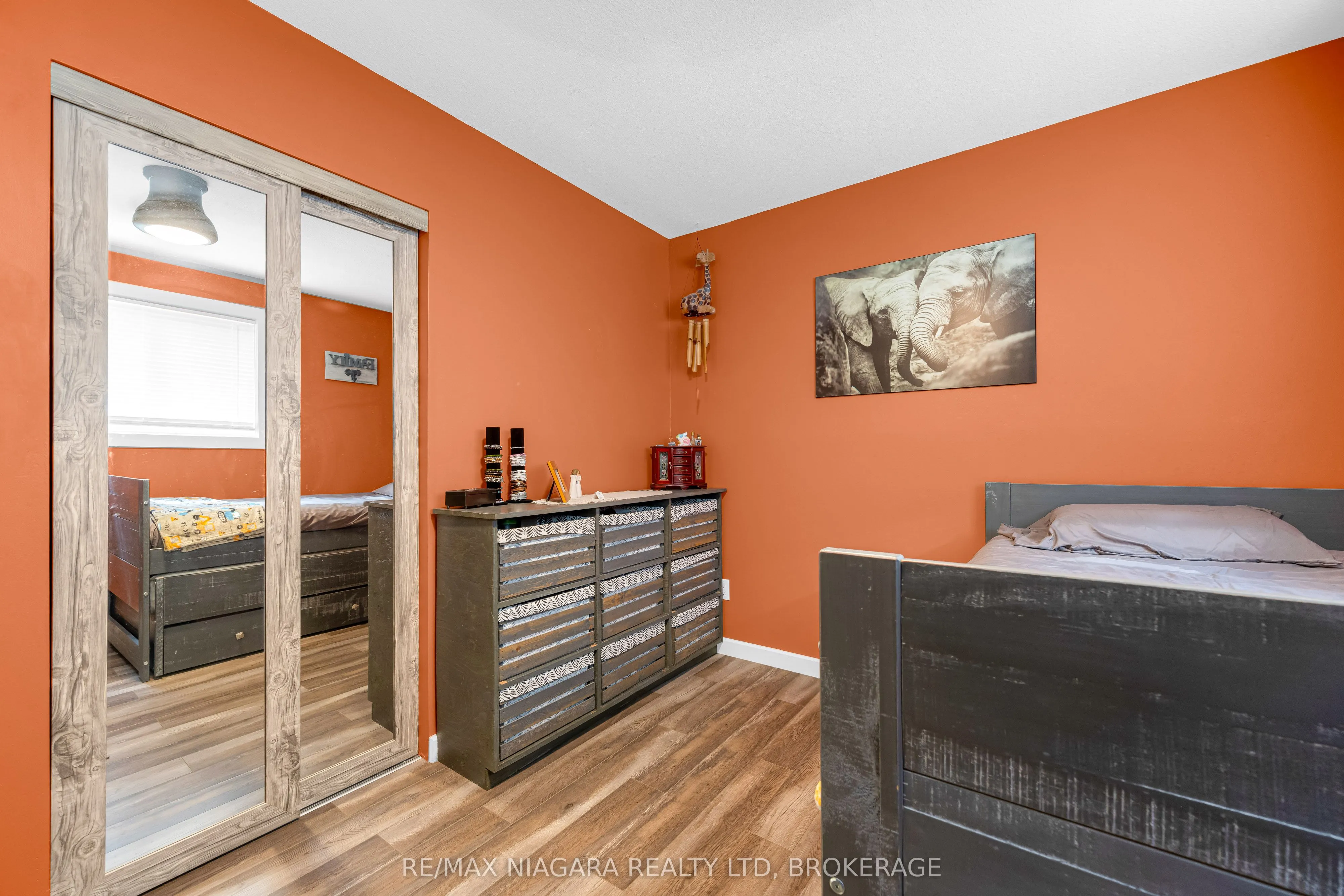 86 Leaside Drive