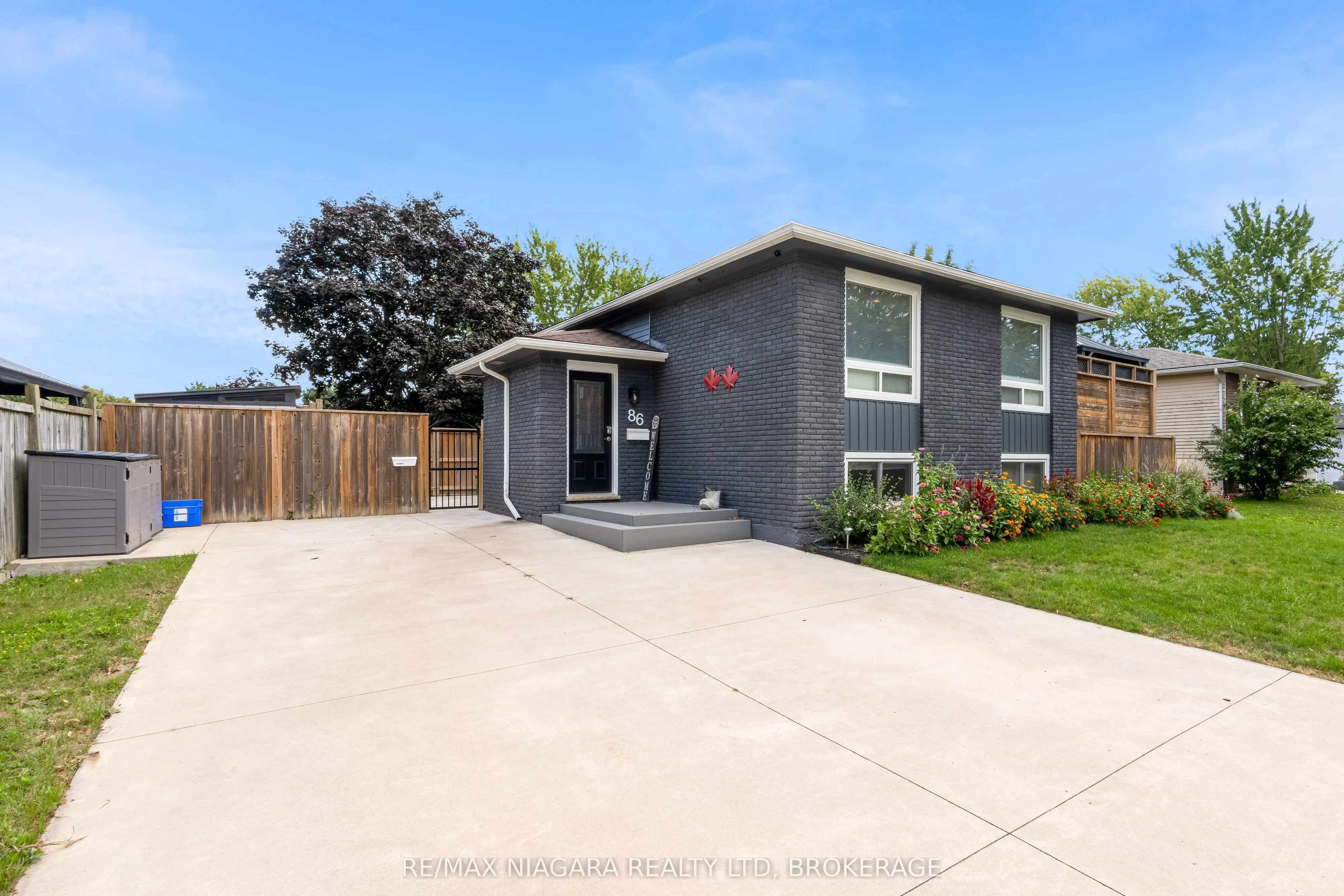 86 Leaside Drive