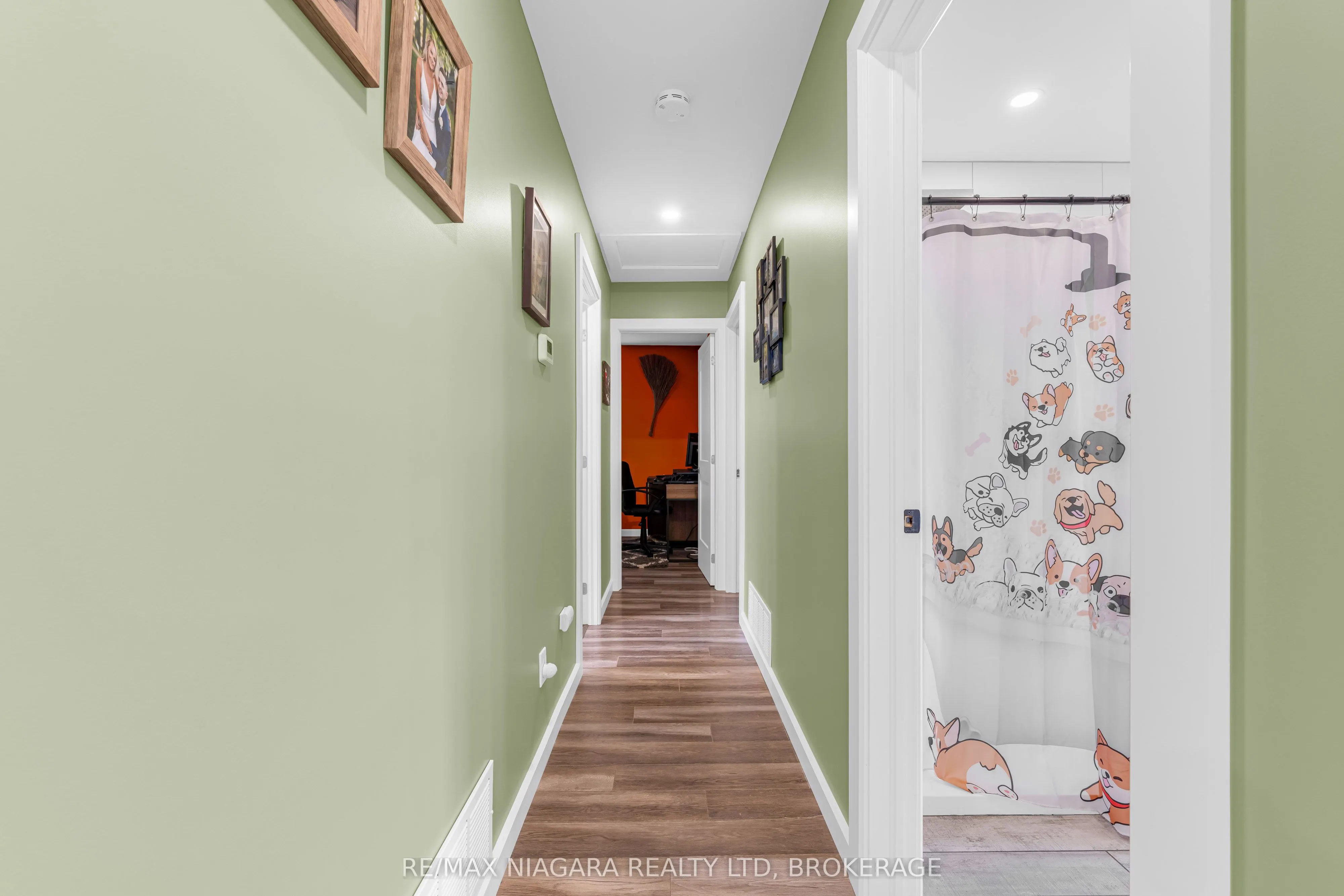 86 Leaside Drive