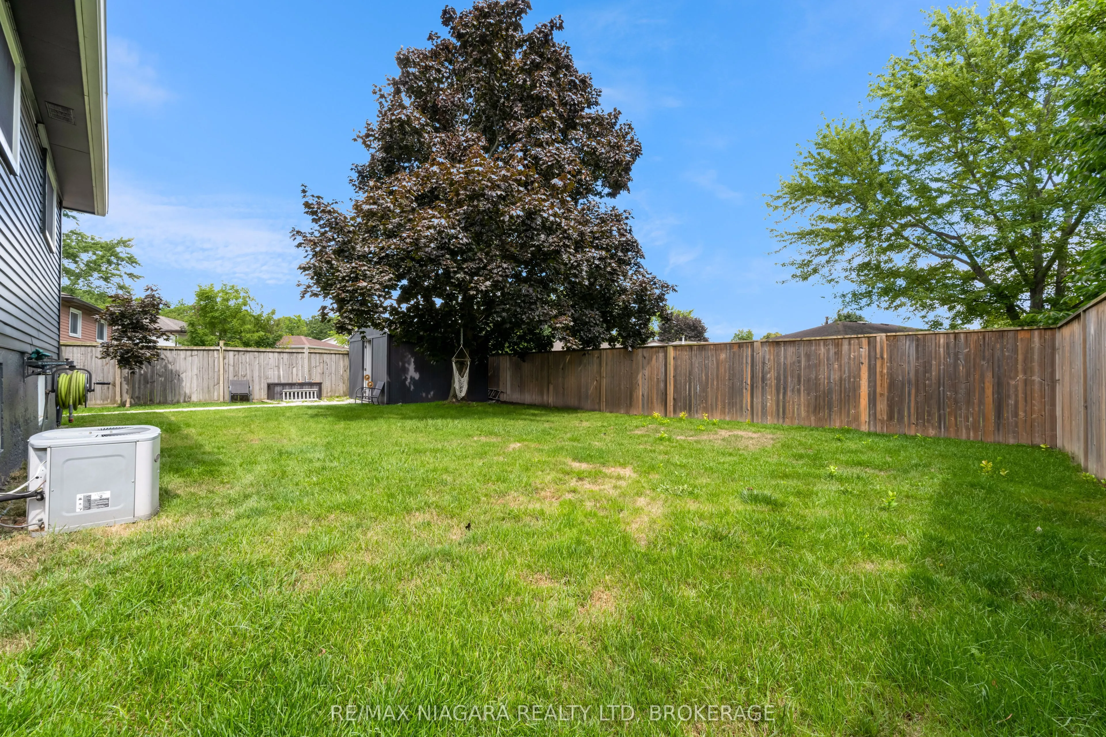 86 Leaside Drive