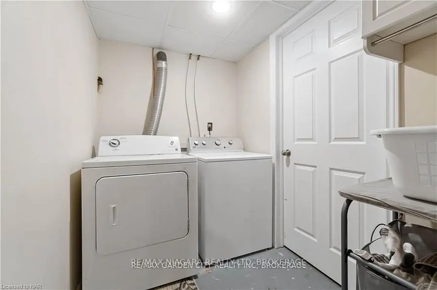 86 Leaside Drive