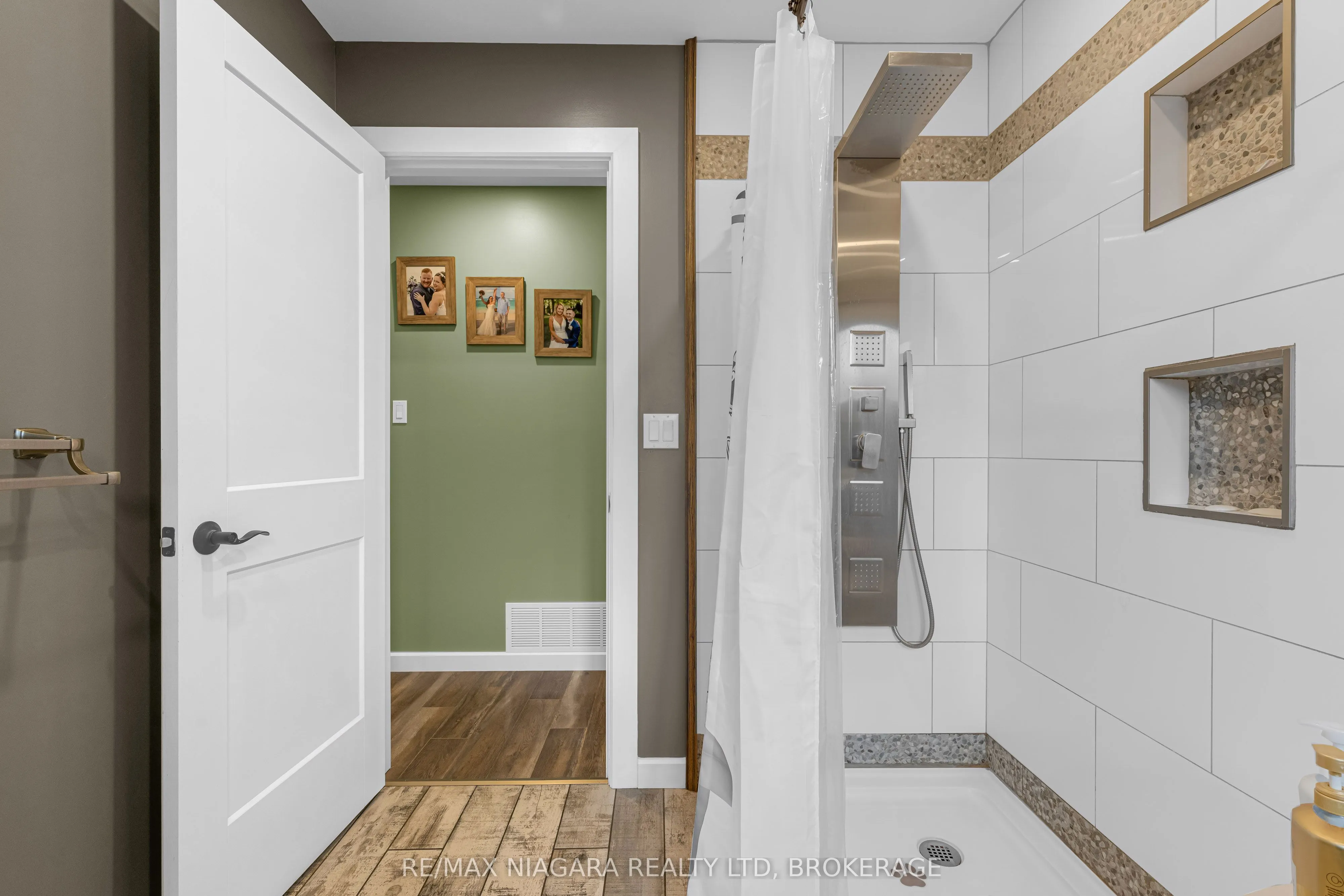 86 Leaside Drive