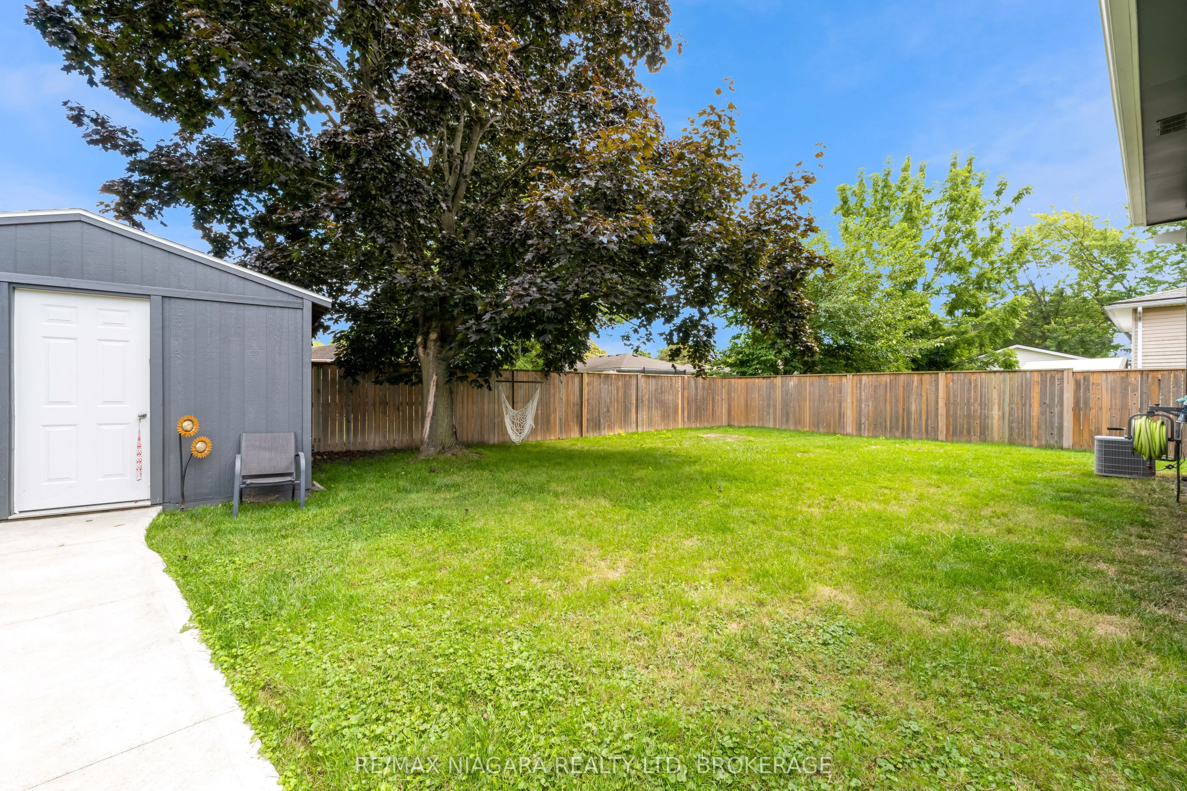 86 Leaside Drive