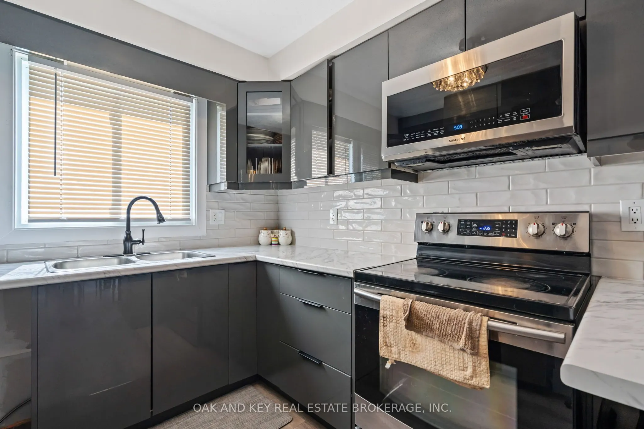 26-230 clarke Road, #26