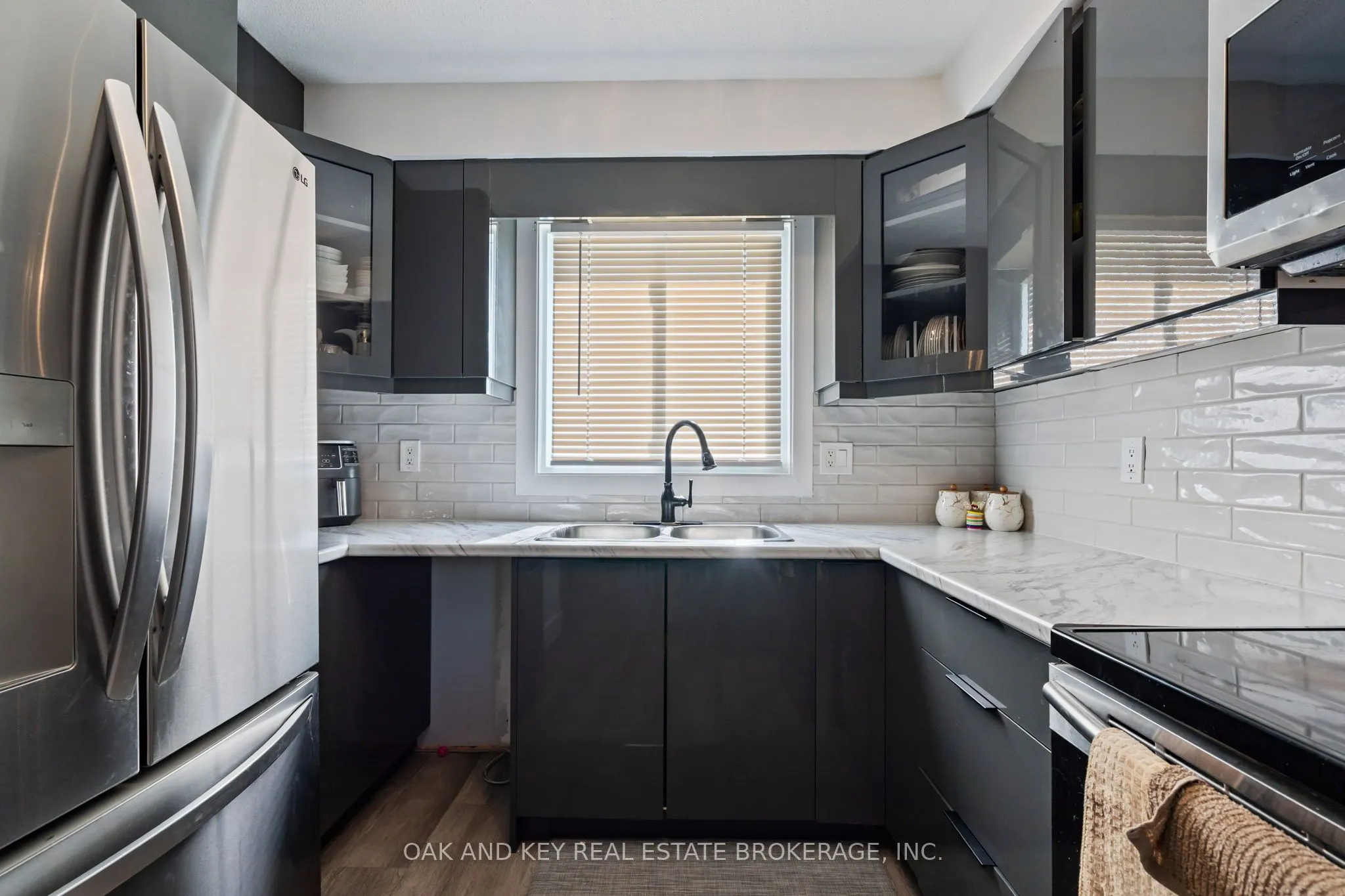 26-230 clarke Road, #26