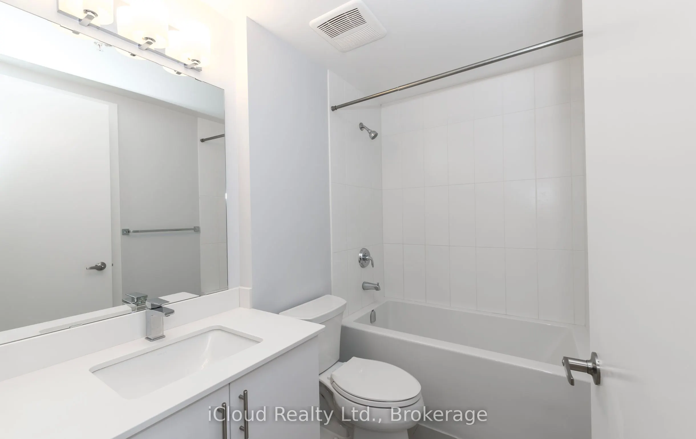 550 North Service Road, #703