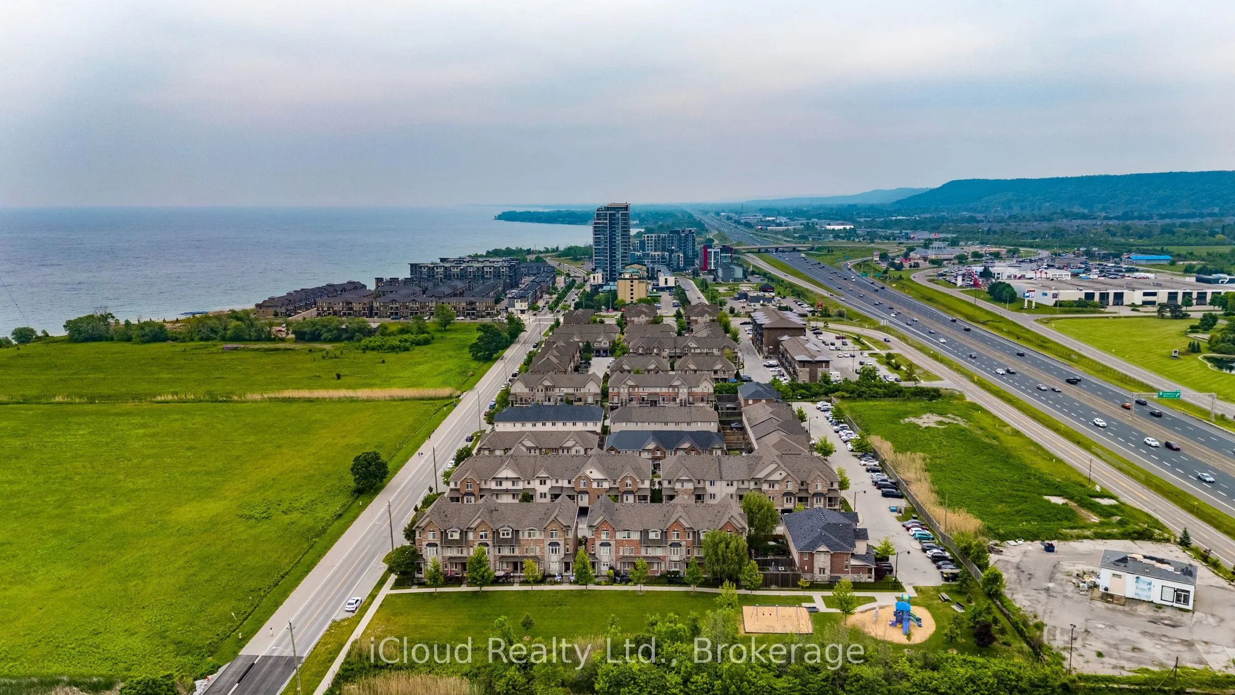 550 North Service Road, #703