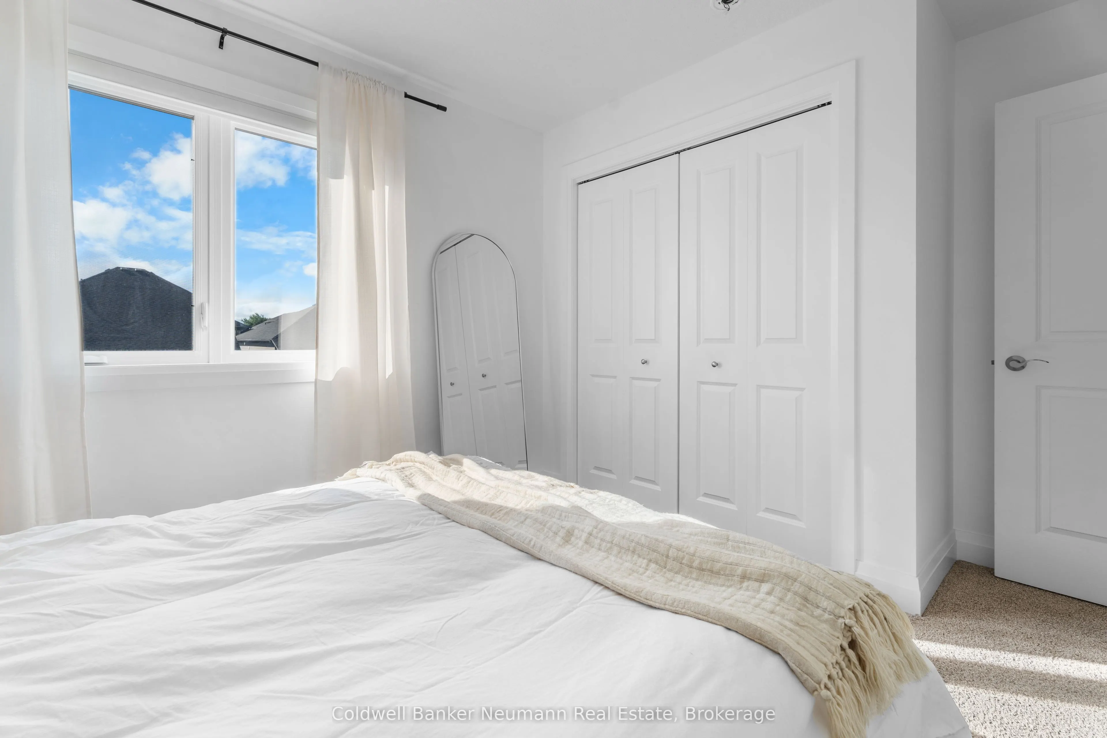 43 York Street E