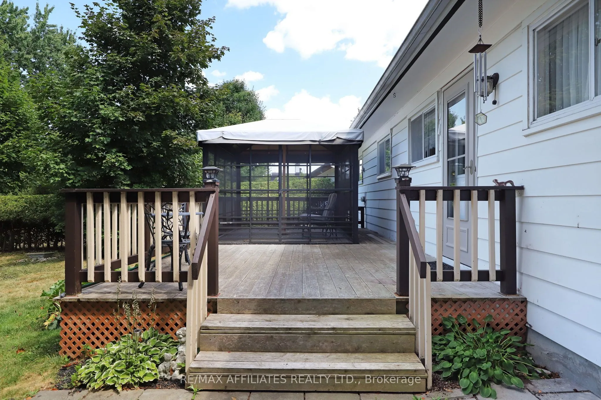 17 Canfield Road