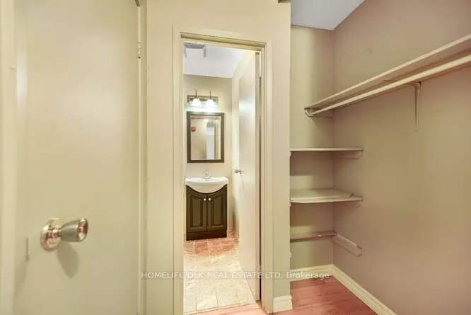 825 Macodrum Drive, #16