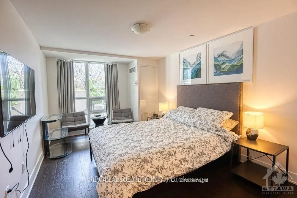 411 Mackay Street, #209