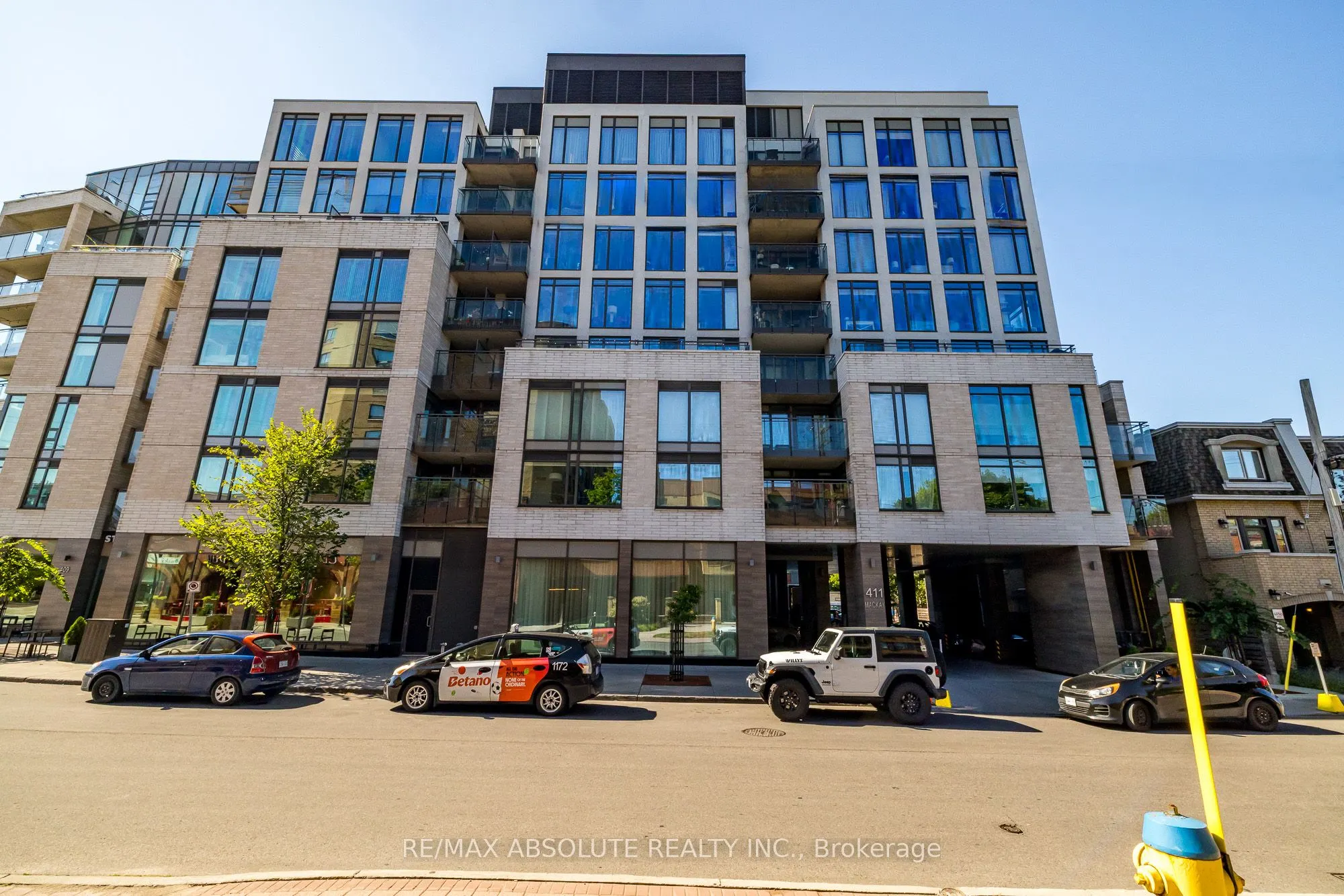 411 Mackay Street, #209