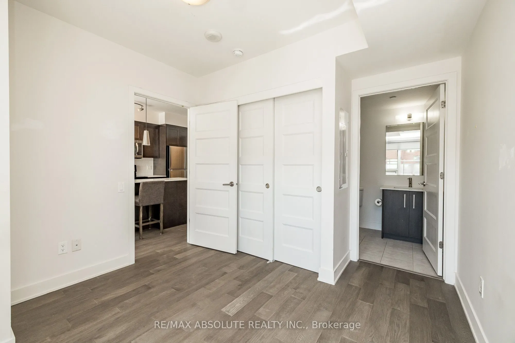 411 Mackay Street, #209