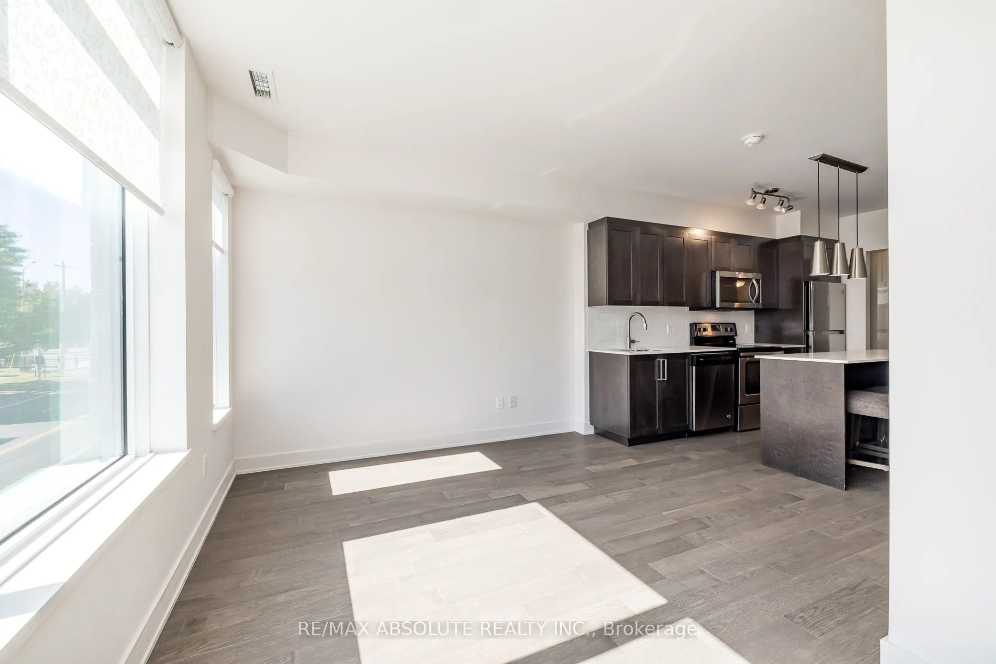 411 Mackay Street, #209