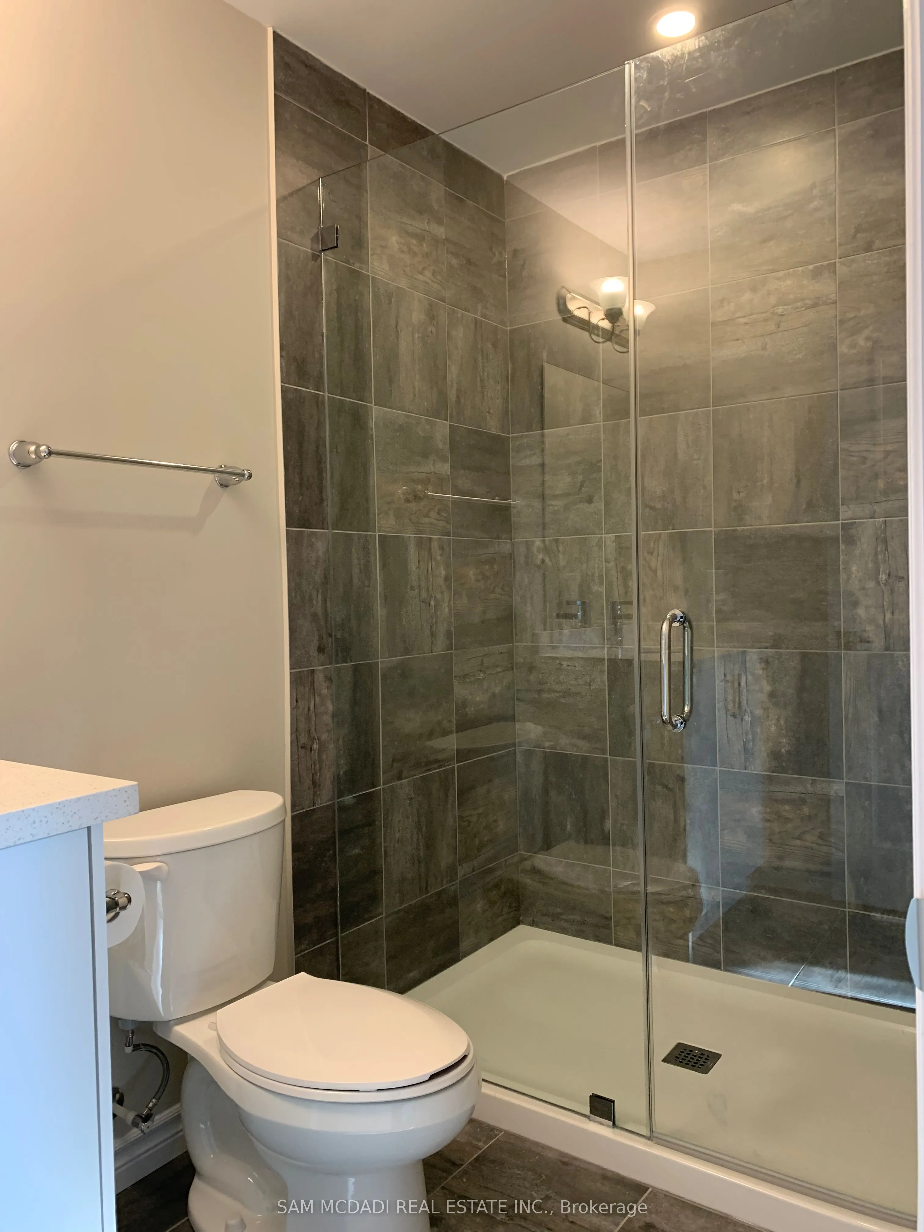 1131 Gordon Street, #7