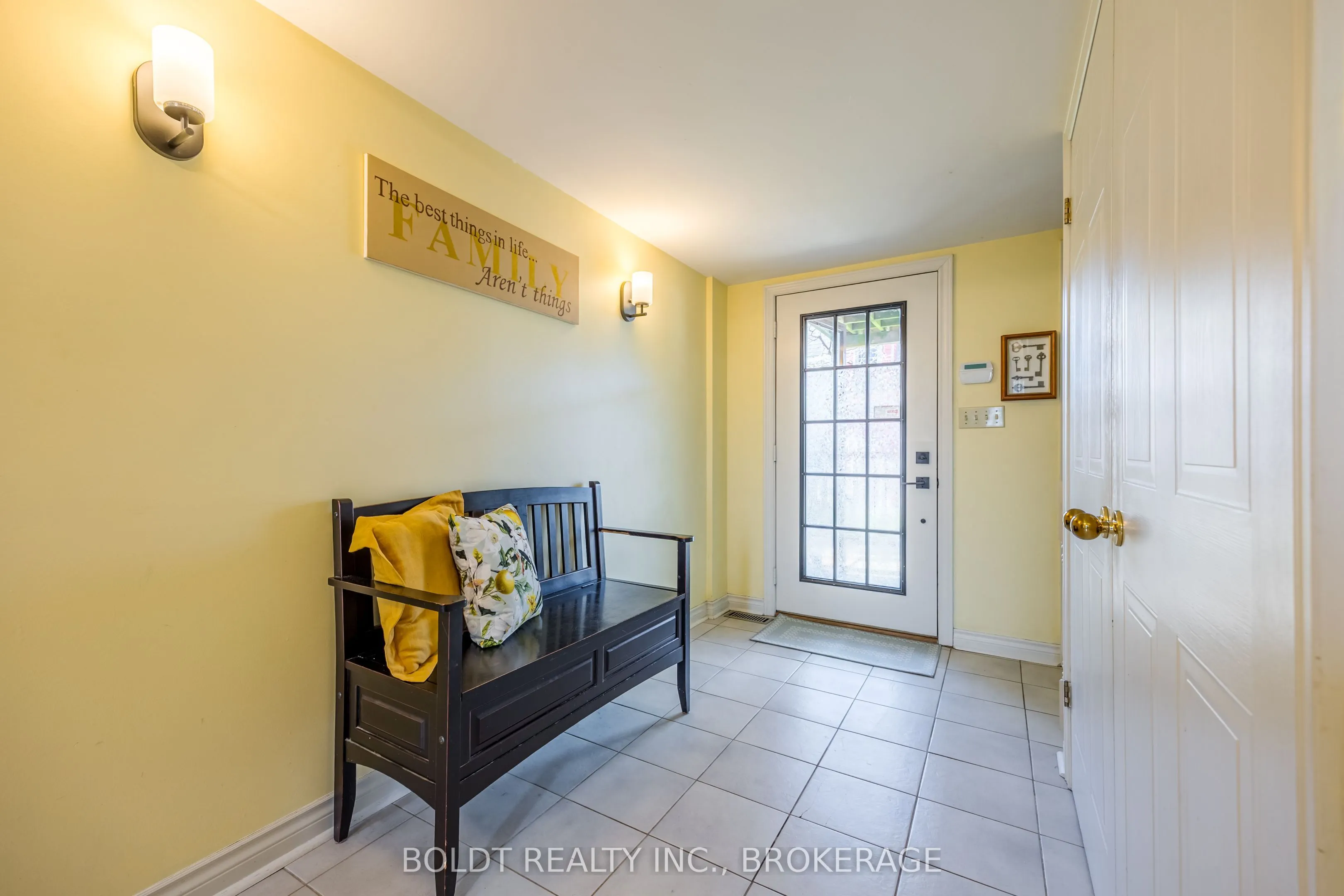 468 Lakeshore Road
