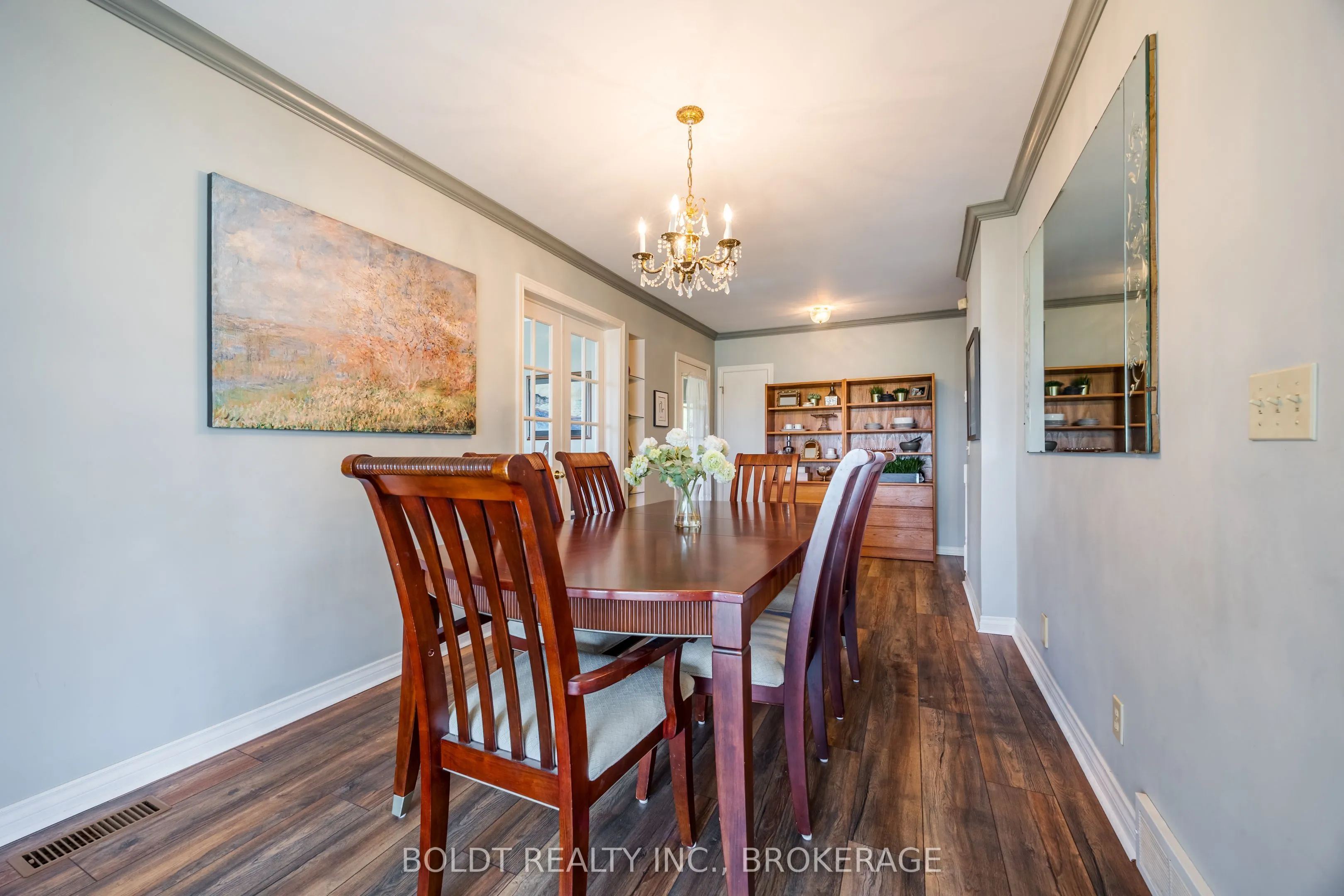 468 Lakeshore Road