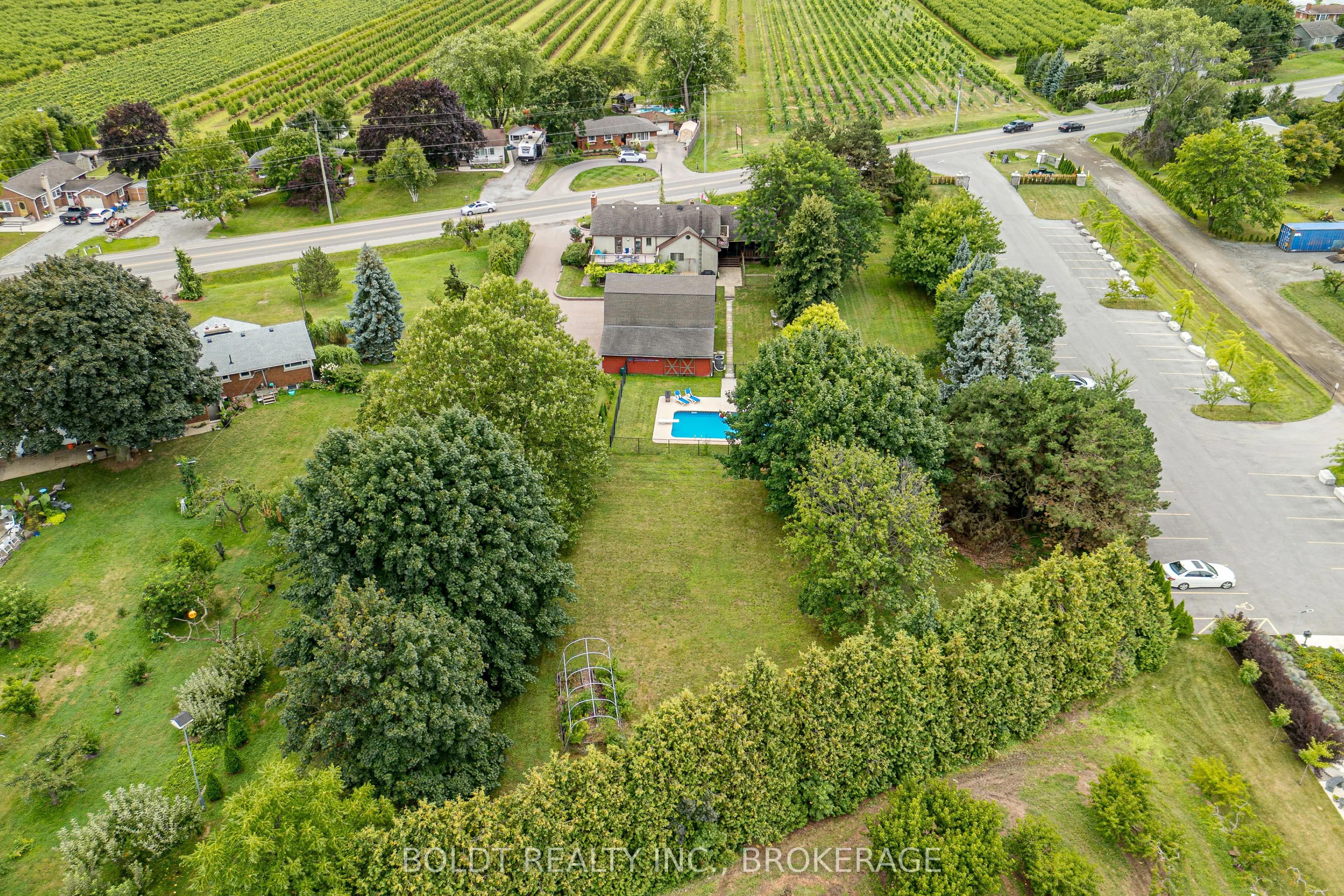 468 Lakeshore Road
