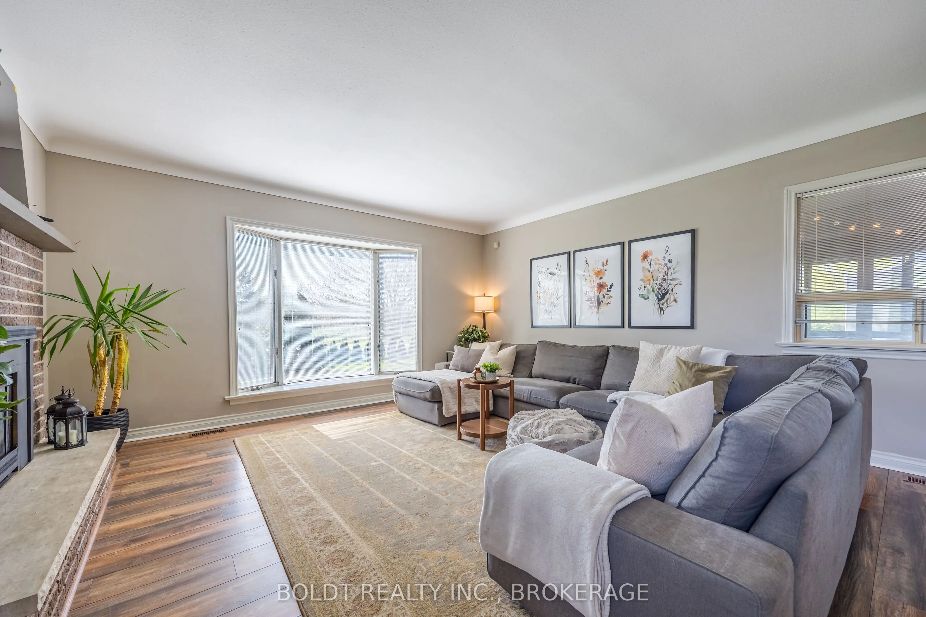 468 Lakeshore Road