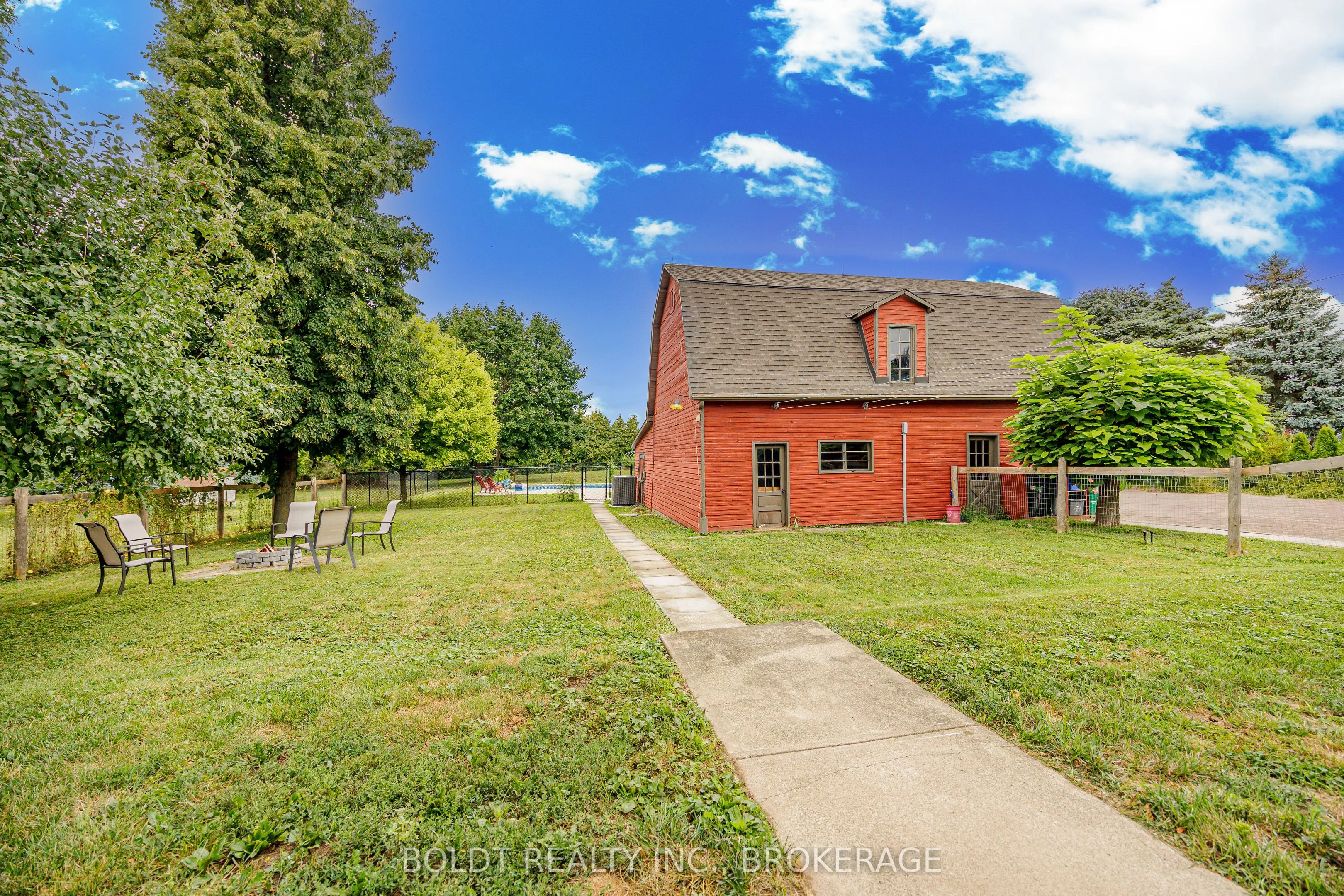 468 Lakeshore Road