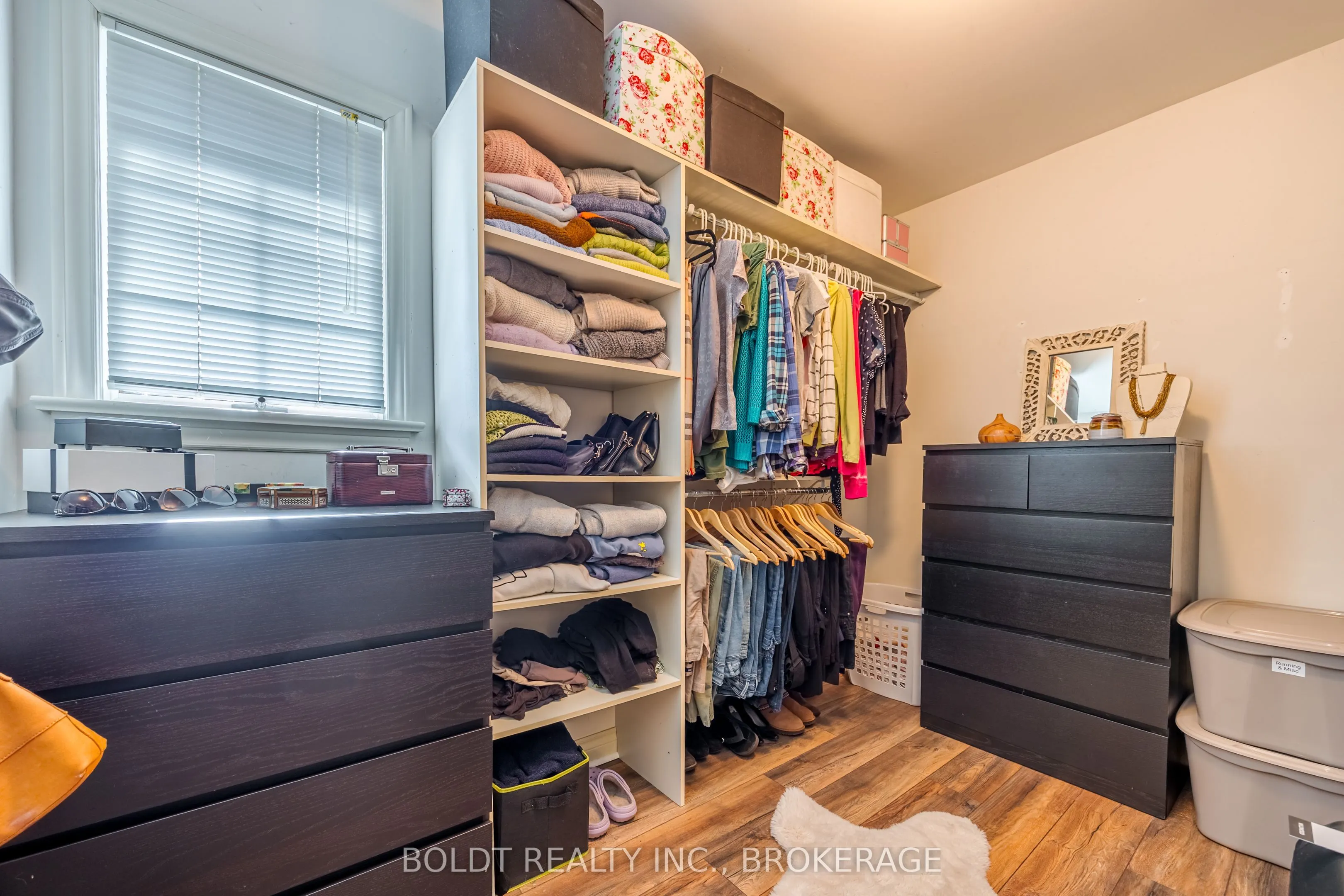 468 Lakeshore Road