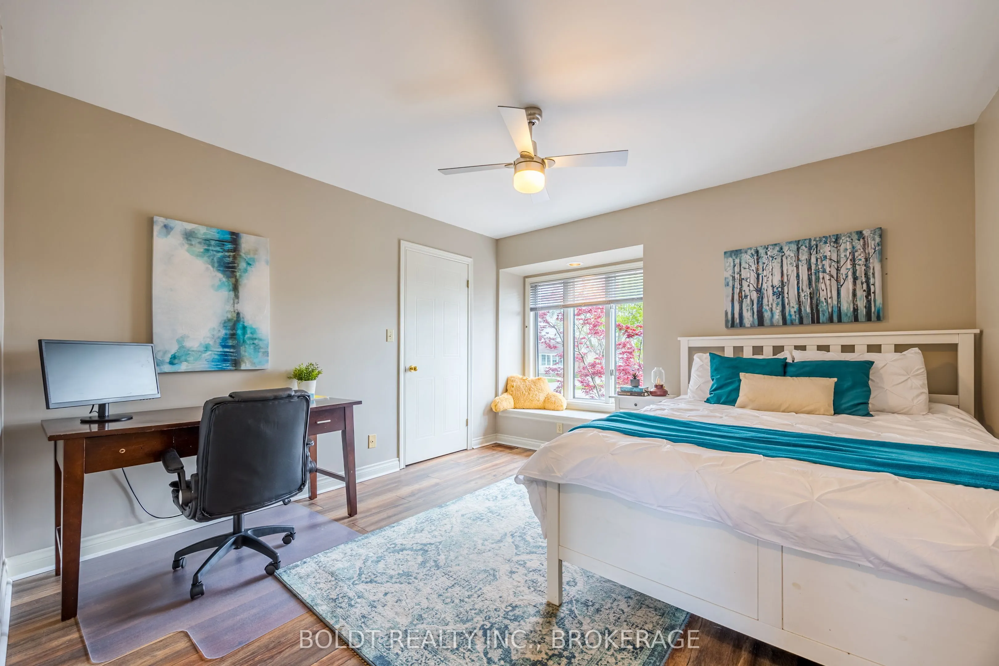 468 Lakeshore Road
