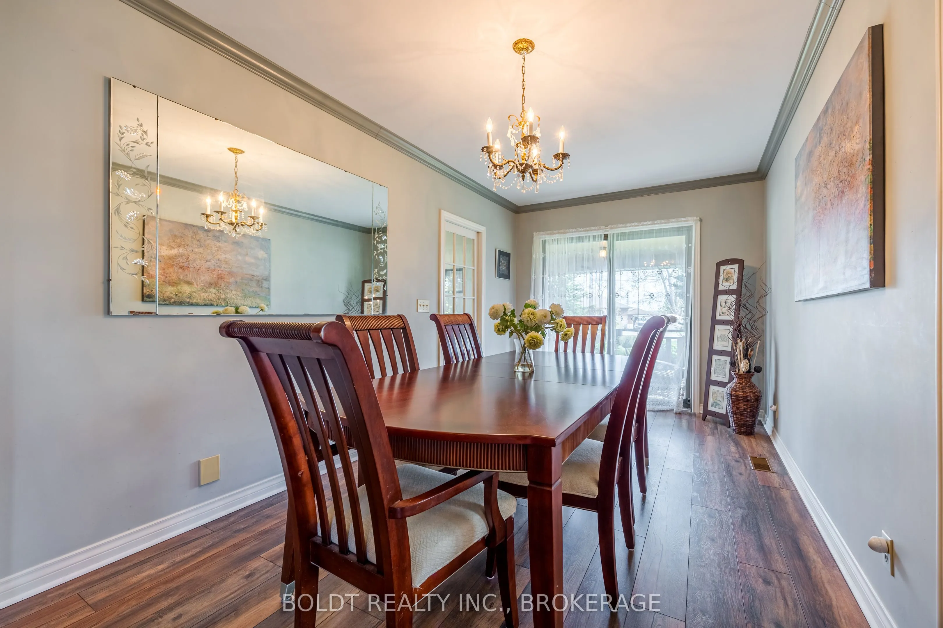 468 Lakeshore Road