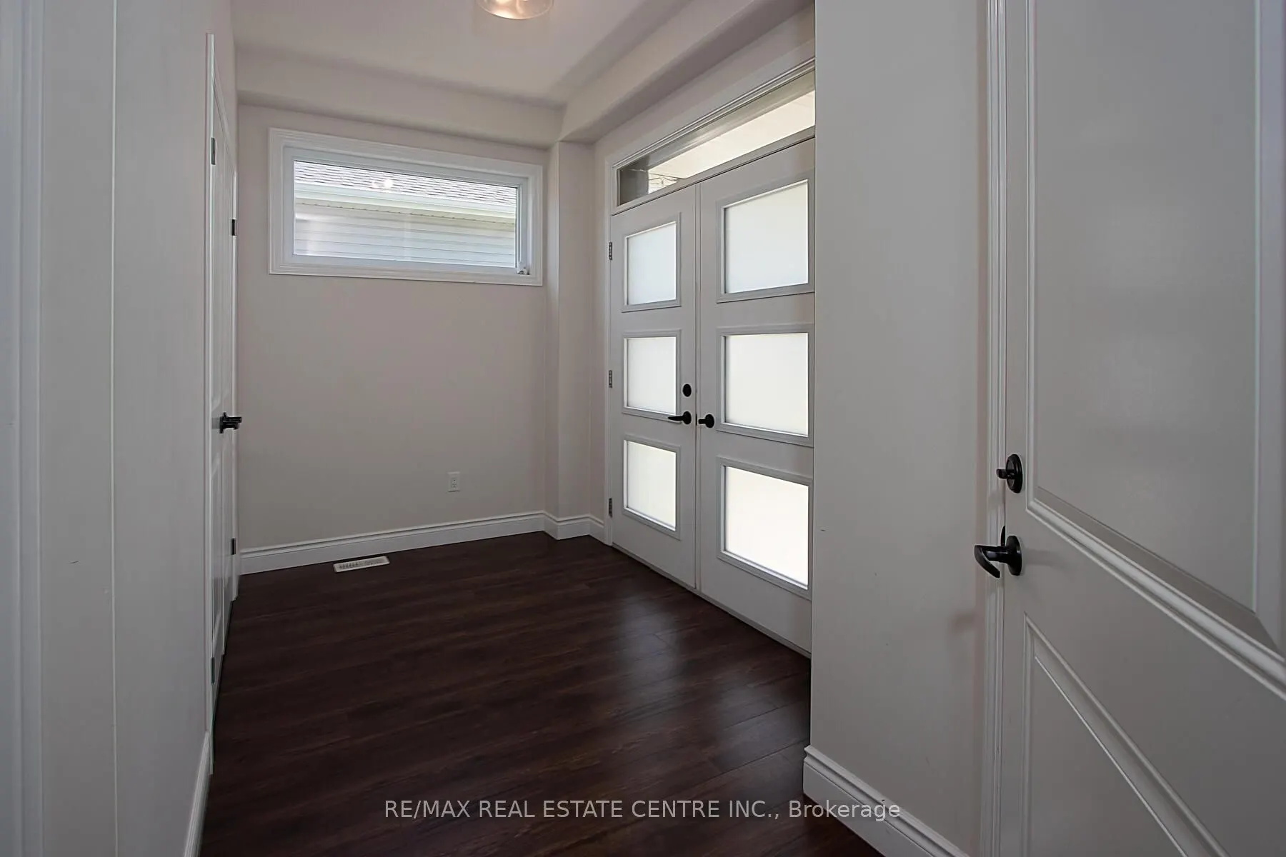 48 Cash Crescent